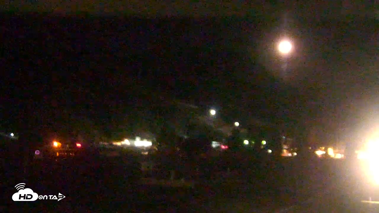 Snapshot of Palisades Tahoe KT-22 Live Webcam taken Nov 25, 2025, 7:31pm PST