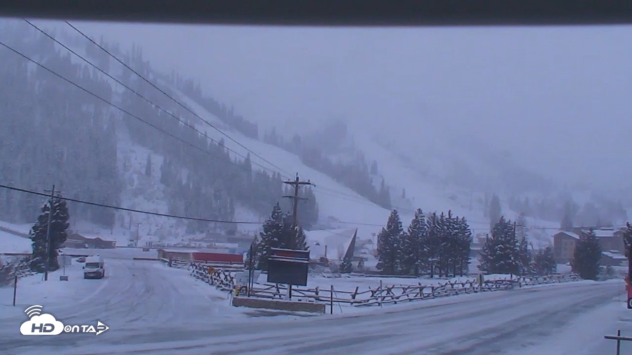 Snapshot of Palisades Tahoe KT-22 Live Webcam taken Apr 22, 2026, 6:35am PDT
