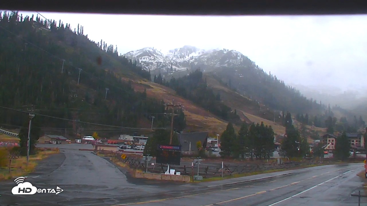 Snapshot of Palisades Tahoe KT-22 Live Webcam taken Oct 14, 2025, 1:59pm PDT