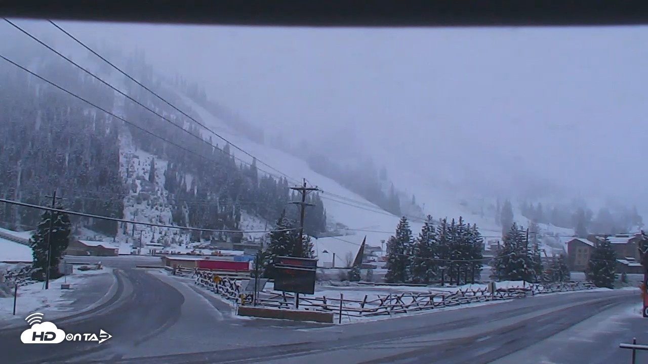 Snapshot of Palisades Tahoe KT-22 Live Webcam taken Apr 11, 2026, 7:10am PDT