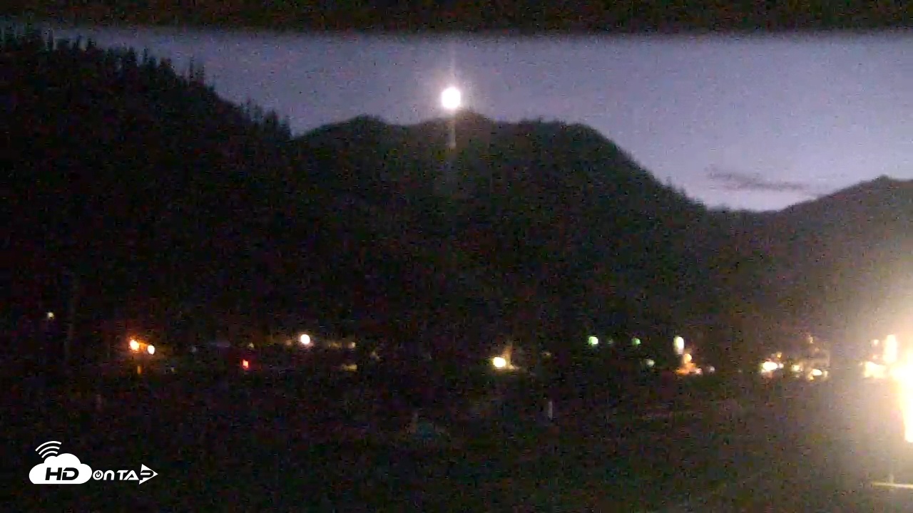 Snapshot of Palisades Tahoe KT-22 Live Webcam taken Sep 27, 2025, 7:30pm PDT