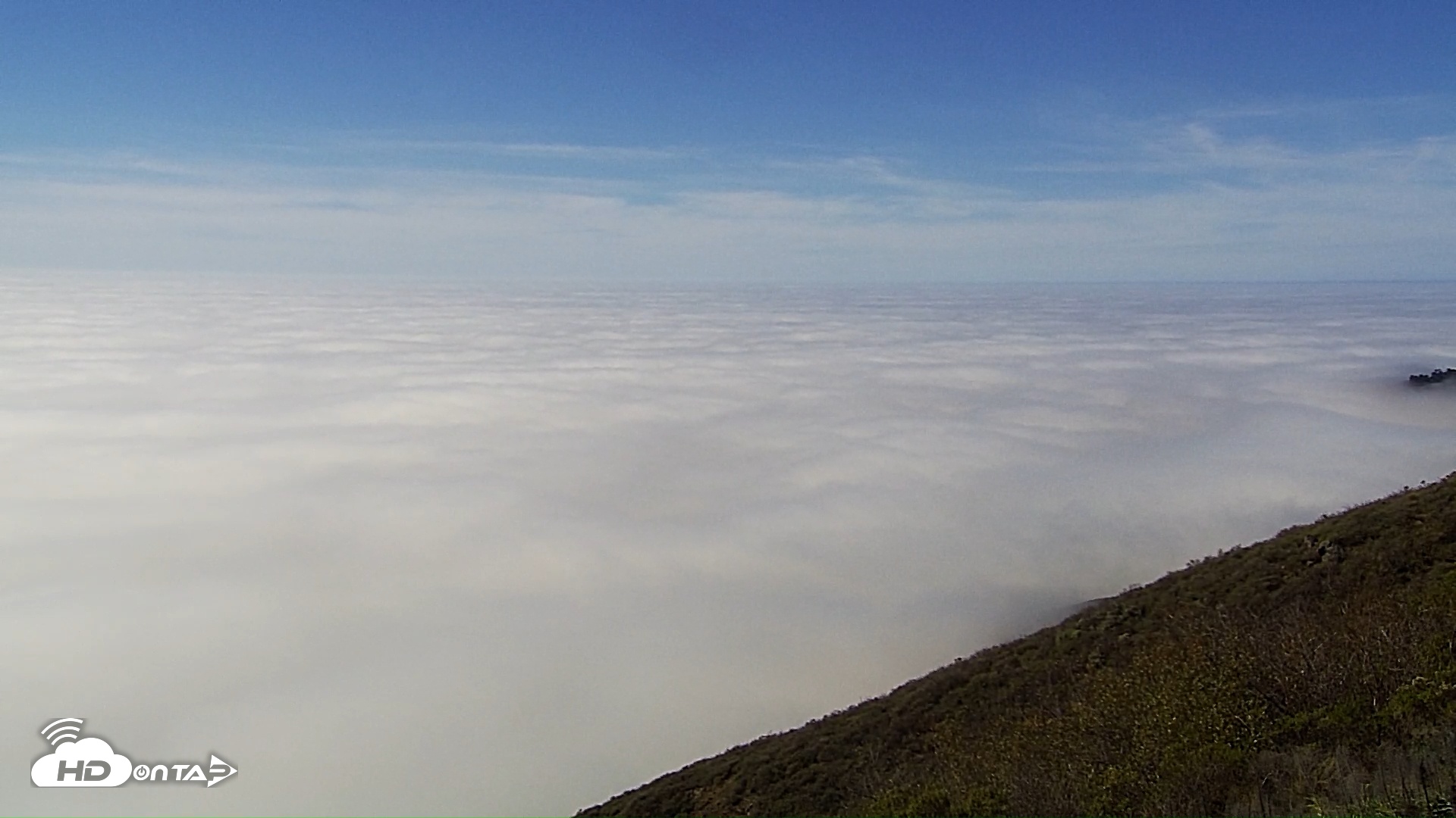 Snapshot of Big Sur's Post Ranch Inn Live Webcam taken Nov 9, 2025, 11:53am PST