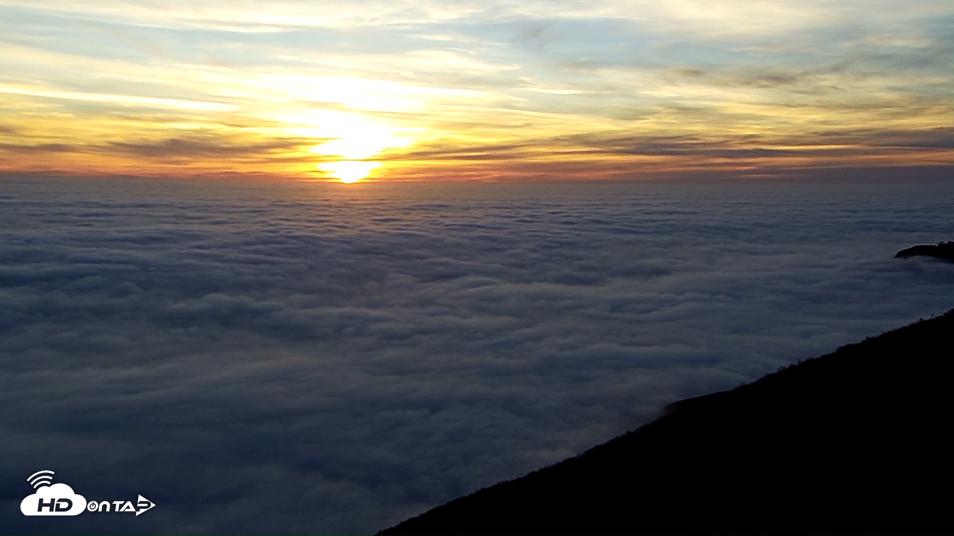 Snapshot of Big Sur's Post Ranch Inn Live Webcam taken Nov 9, 2025, 5:03pm PST