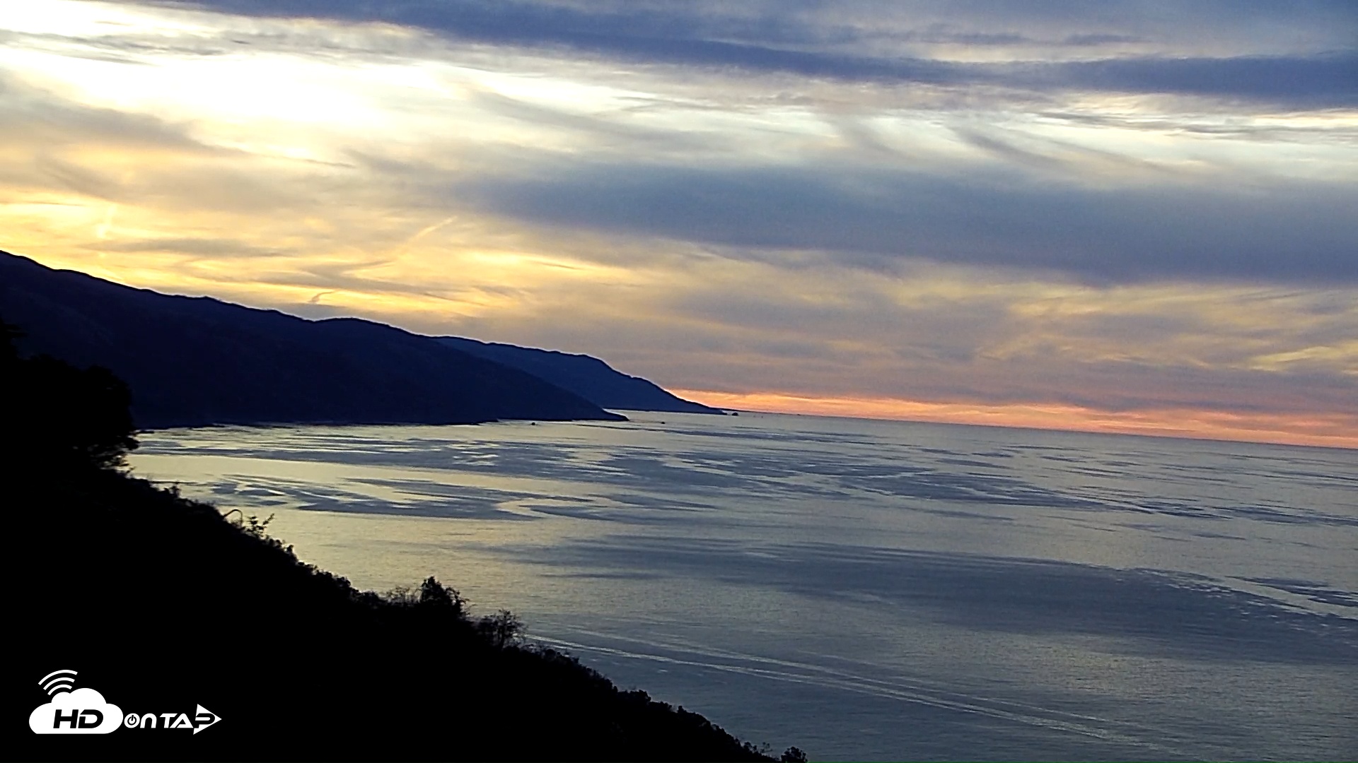 Snapshot of Big Sur's Post Ranch Inn Live Webcam taken Nov 27, 2025, 6:57am PST