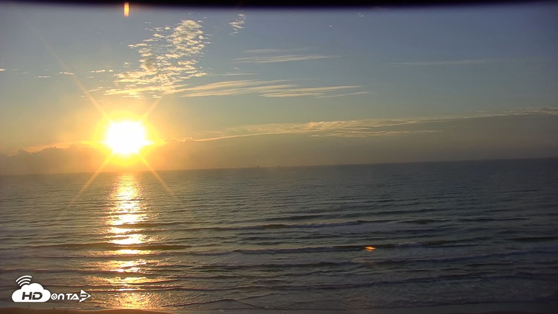Snapshot of Gulf Shores - Port Aransas Live Beach Cam taken Oct 7, 2026, 7:43am CDT