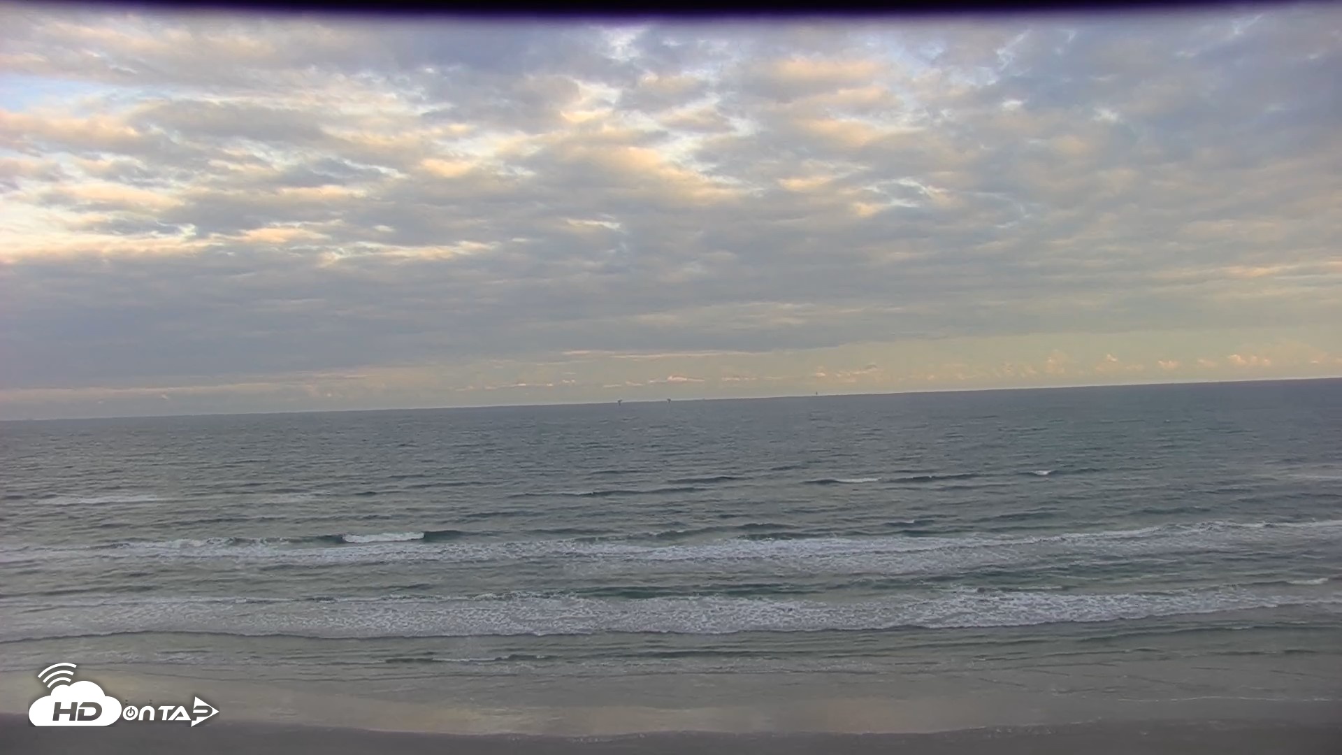 Snapshot of Gulf Shores - Port Aransas Live Beach Cam taken Oct 5, 2026, 6:31pm CDT