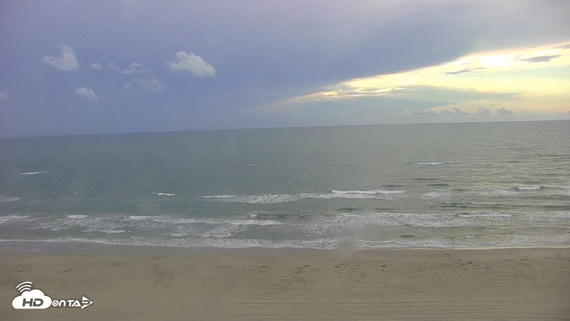 Snapshot of Gulf Shores - Port Aransas Live Beach Cam taken Sep 10, 2026, 7:44am CDT