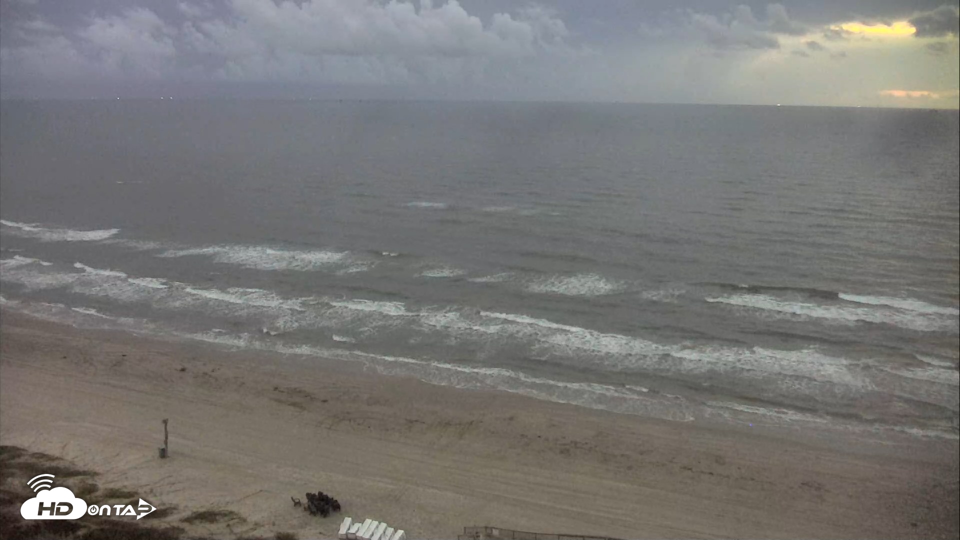 Snapshot of Port Aransas Beach - Sea Gull Condos Live Webcam taken Sep 10, 2026, 6:57am CDT