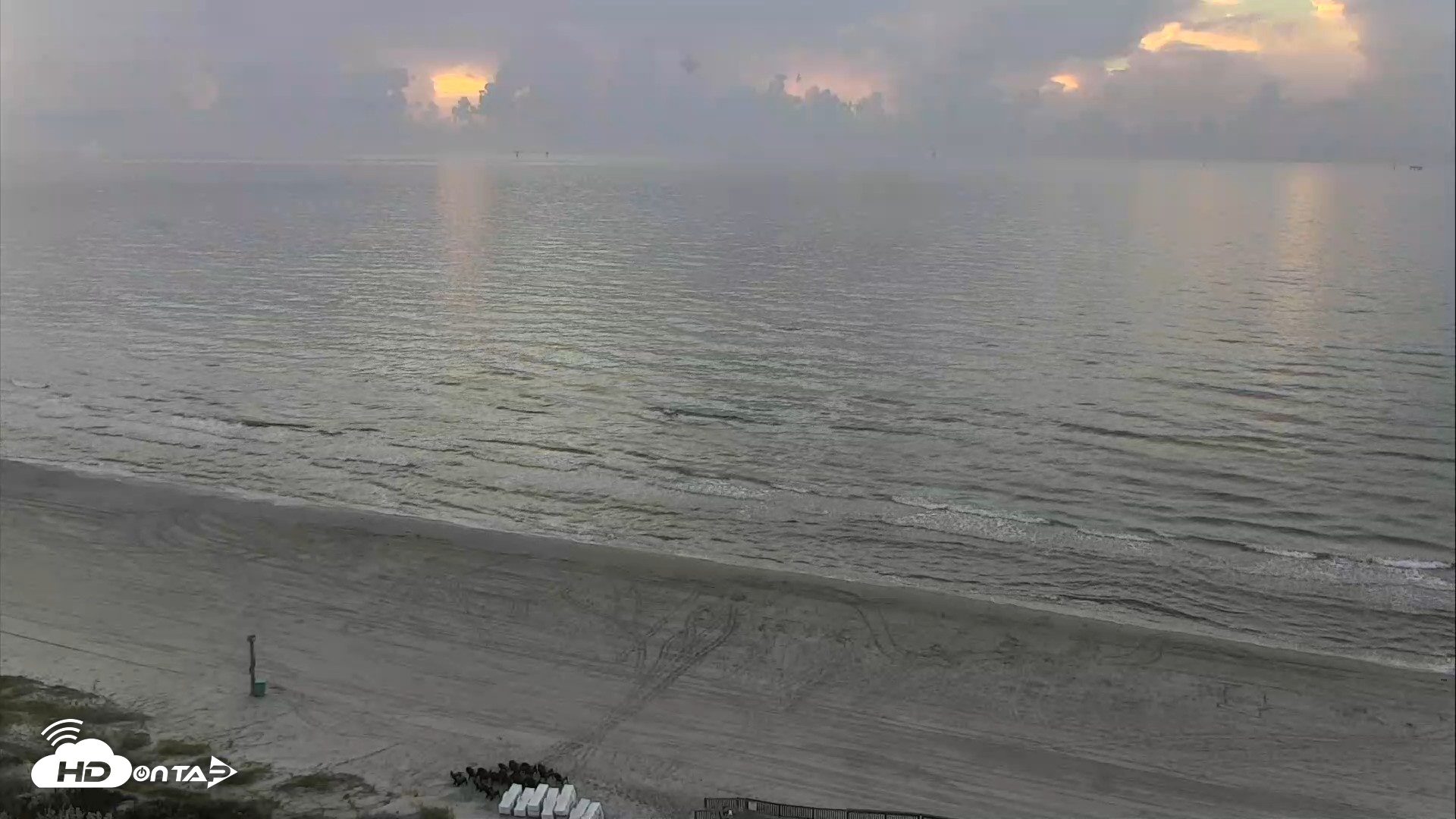 Snapshot of Port Aransas Beach - Sea Gull Condos Live Webcam taken Aug 29, 2026, 7:22am CDT