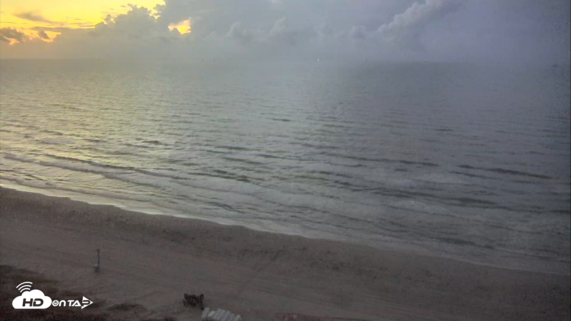 Snapshot of Port Aransas Beach - Sea Gull Condos Live Webcam taken Sep 9, 2026, 6:48am CDT