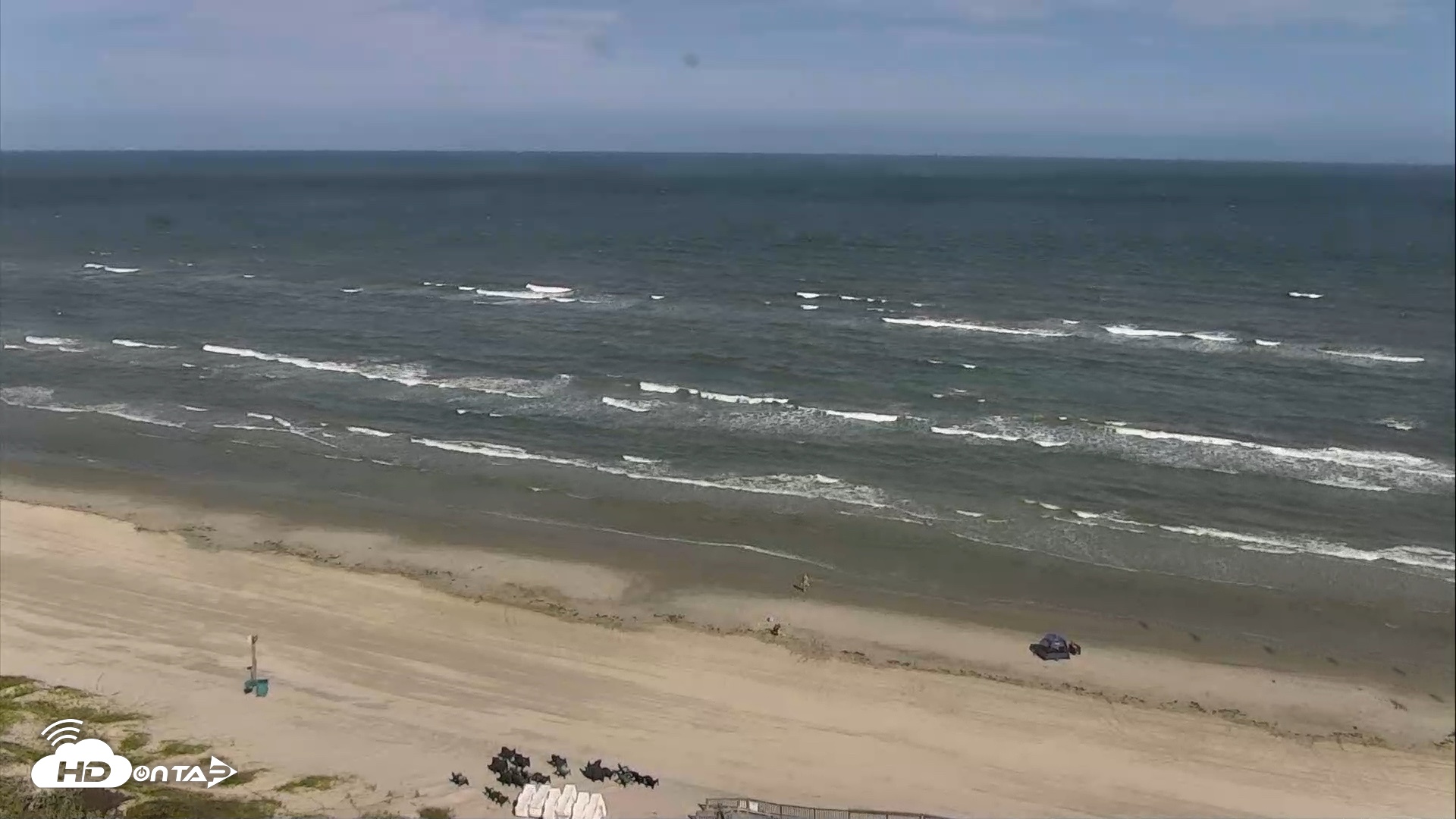 Snapshot of Port Aransas Beach - Sea Gull Condos Live Webcam taken Sep 3, 2026, 4:39pm CDT