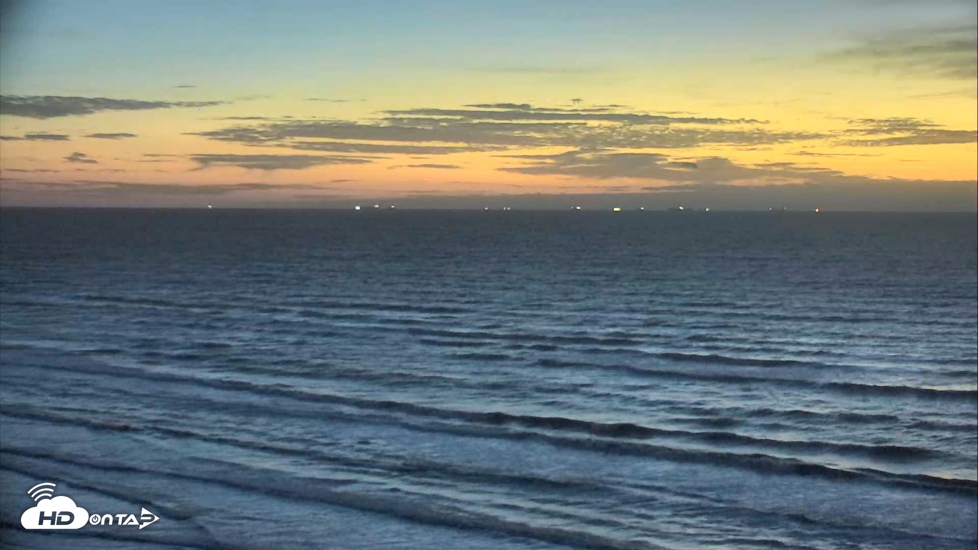 Snapshot of Port Aransas Beach - Sea Gull Condos Live Webcam taken Oct 18, 2026, 7:03am CDT