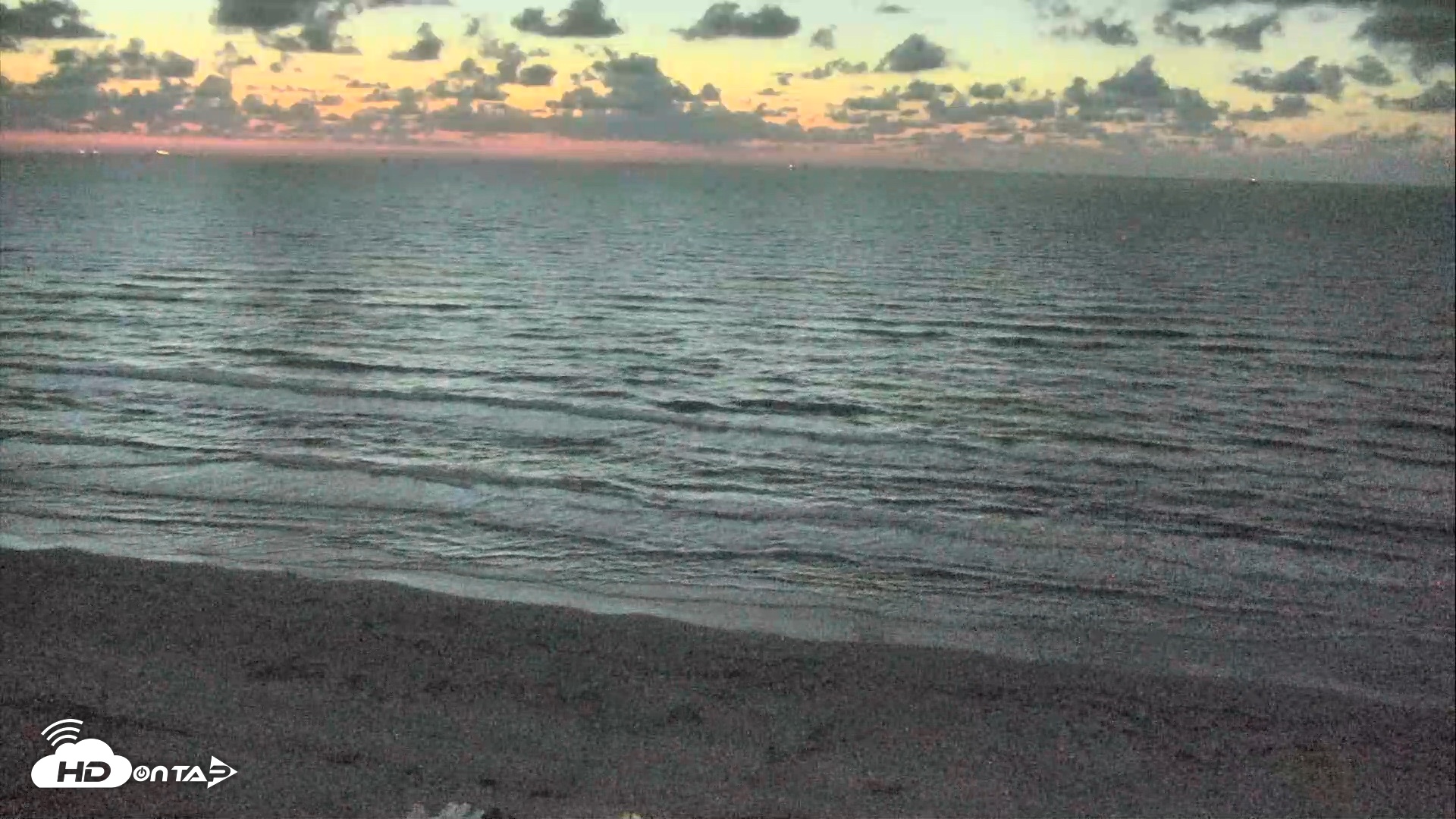 Snapshot of Port Aransas Beach - Sea Gull Condos Live Webcam taken Sep 26, 2026, 6:46am CDT