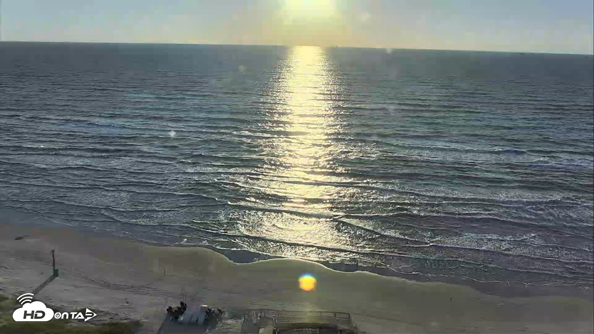 Snapshot of Port Aransas Beach - Sea Gull Condos Live Webcam taken Oct 23, 2026, 8:09am CDT