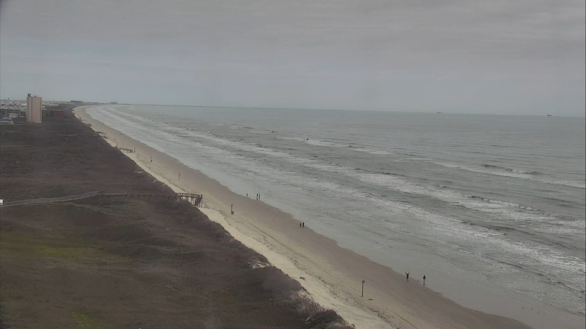 Snapshot of Port Aransas Beach - Sea Gull Condos Live Webcam taken Jan 17, 2025, 9:43am CST