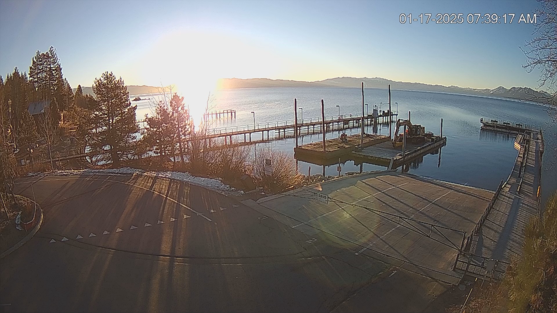 Snapshot of North Lake Tahoe Boat Ramp Live Webcam taken Jan 17, 2025, 7:40am PST