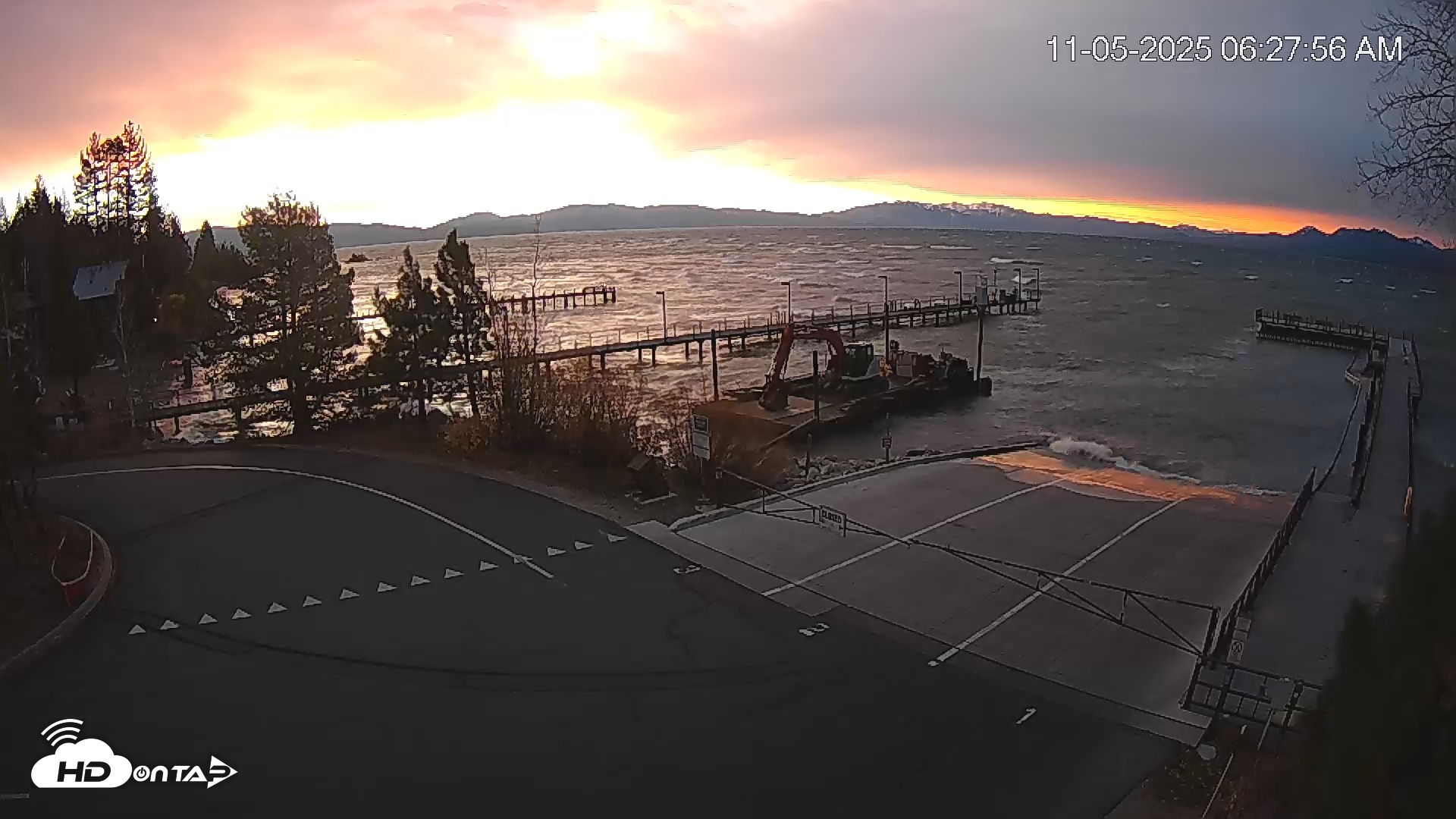 Snapshot of North Lake Tahoe Boat Ramp Live Webcam taken Nov 5, 2025, 6:27am PST