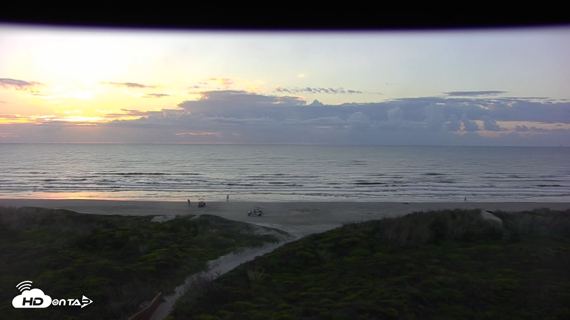 Snapshot of Casa Condos Port Aransas Beach Live Webcam taken Oct 16, 2026, 7:40am CDT