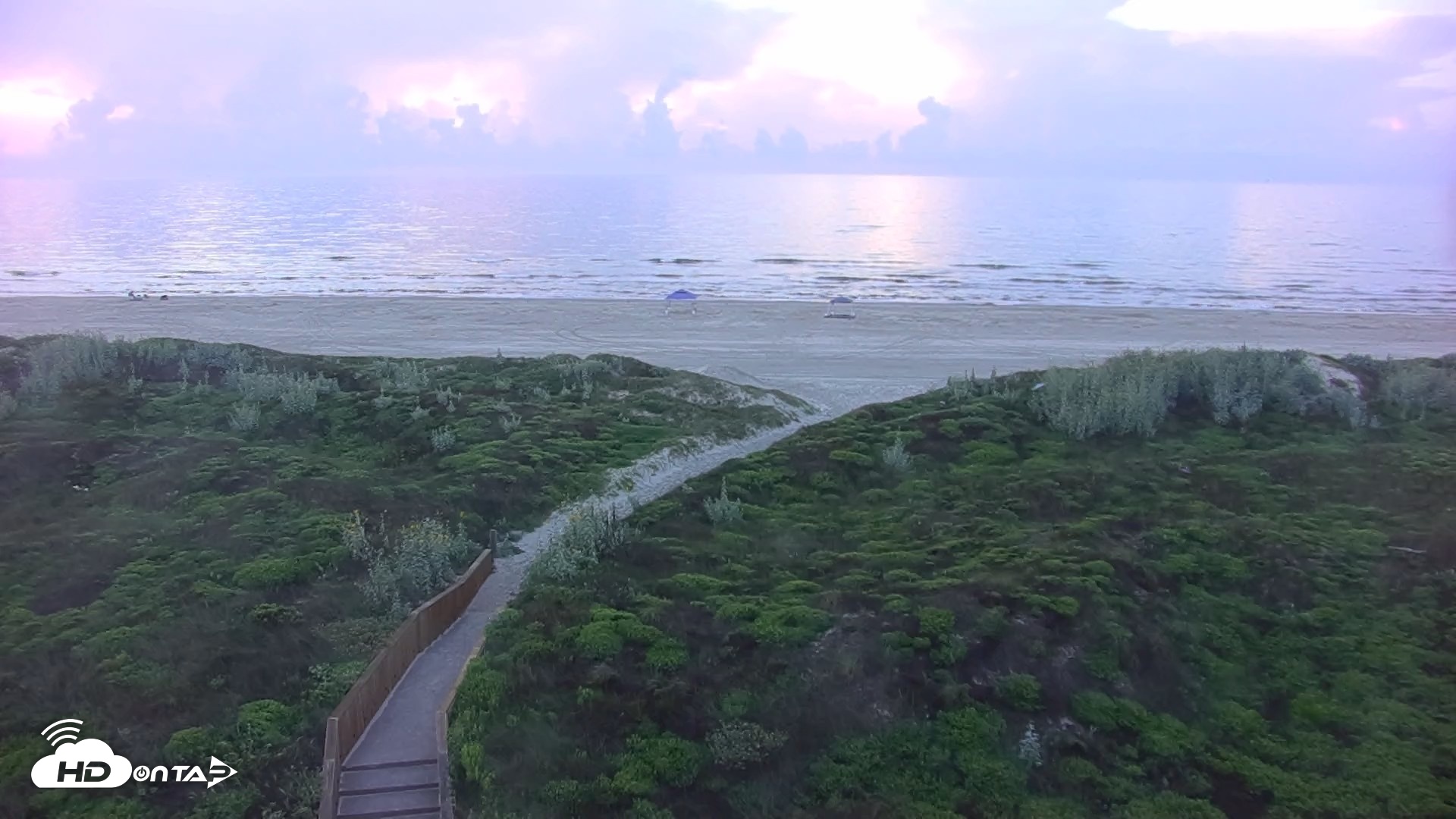 Snapshot of Casa Condos Port Aransas Beach Live Webcam taken Aug 29, 2026, 7:25am CDT