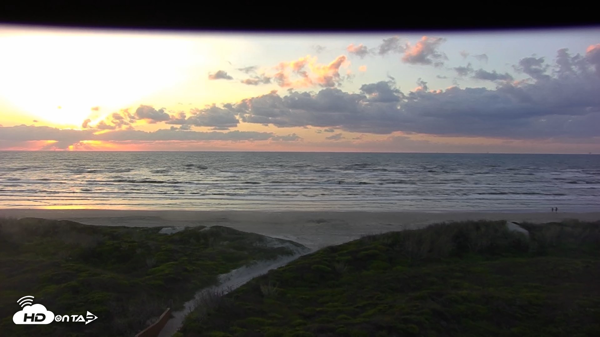 Snapshot of Casa Condos Port Aransas Beach Live Webcam taken Oct 15, 2026, 7:37am CDT