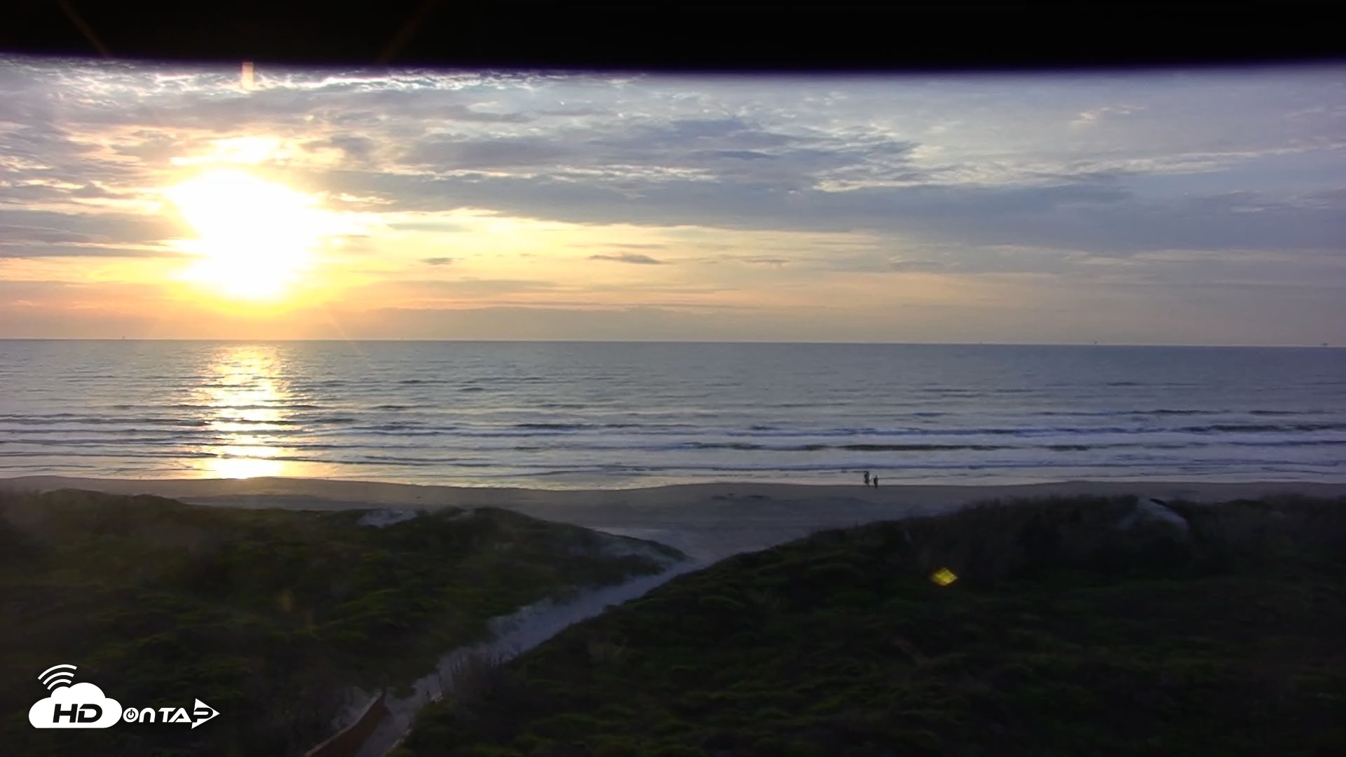 Snapshot of Casa Condos Port Aransas Beach Live Webcam taken Oct 19, 2026, 8:00am CDT