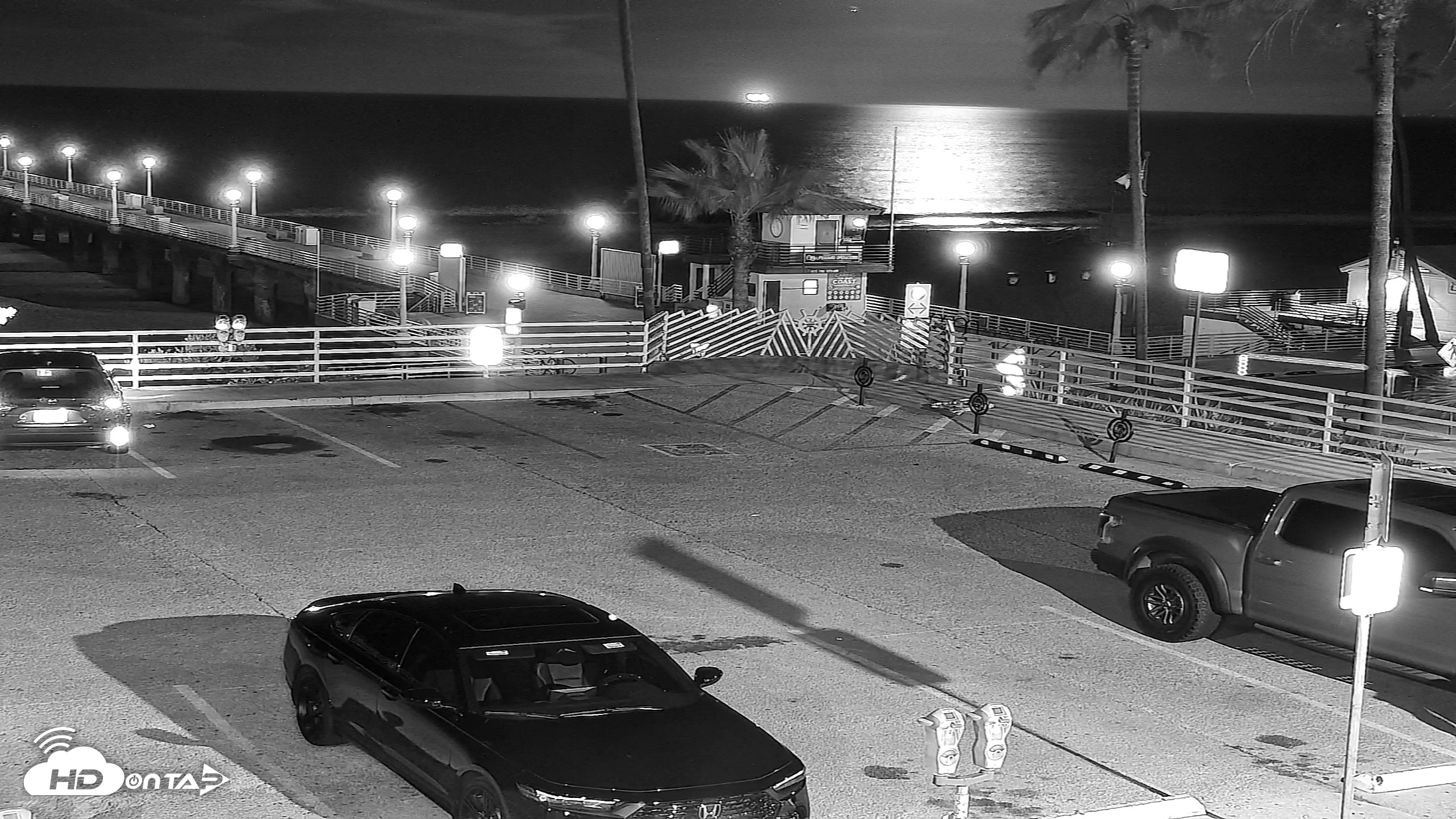 Snapshot of Manhattan Beach Pier North Live Cam taken Oct 25, 2026, 5:55am PDT
