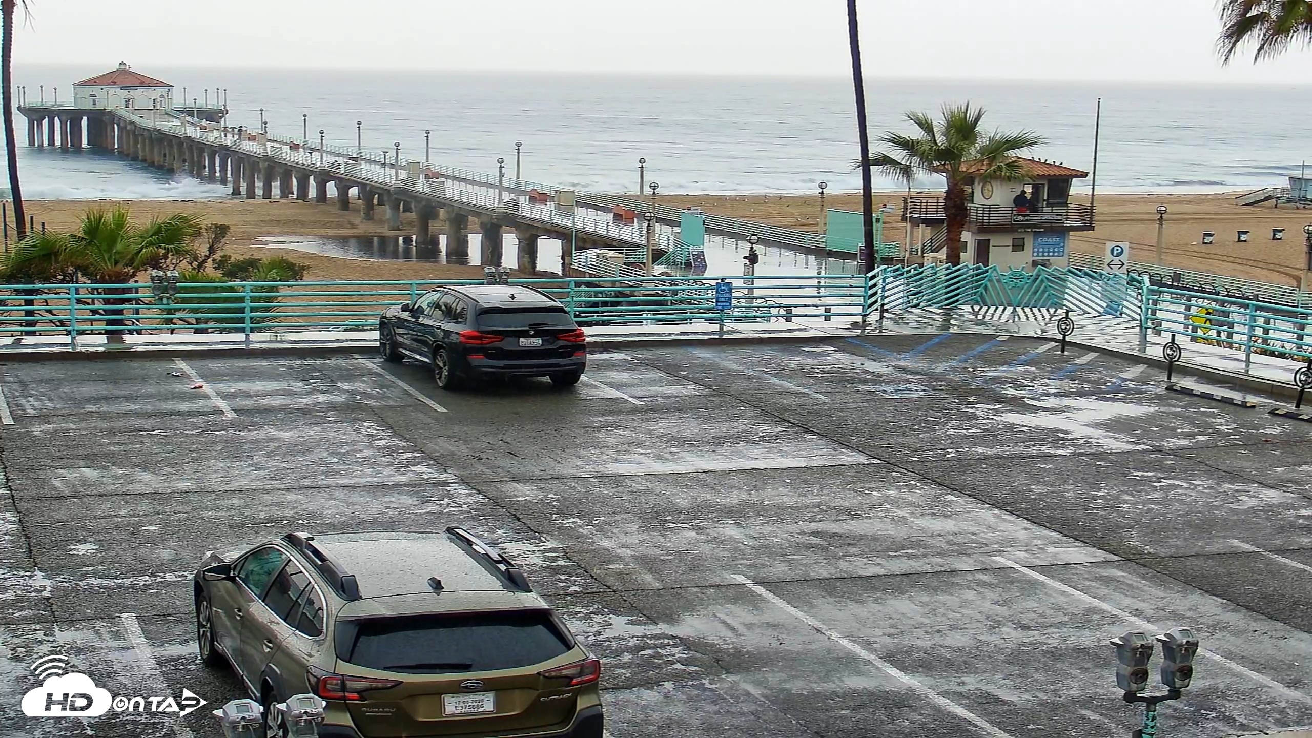 Snapshot of Manhattan Beach Pier North Live Cam taken Oct 21, 2026, 3:36pm PDT