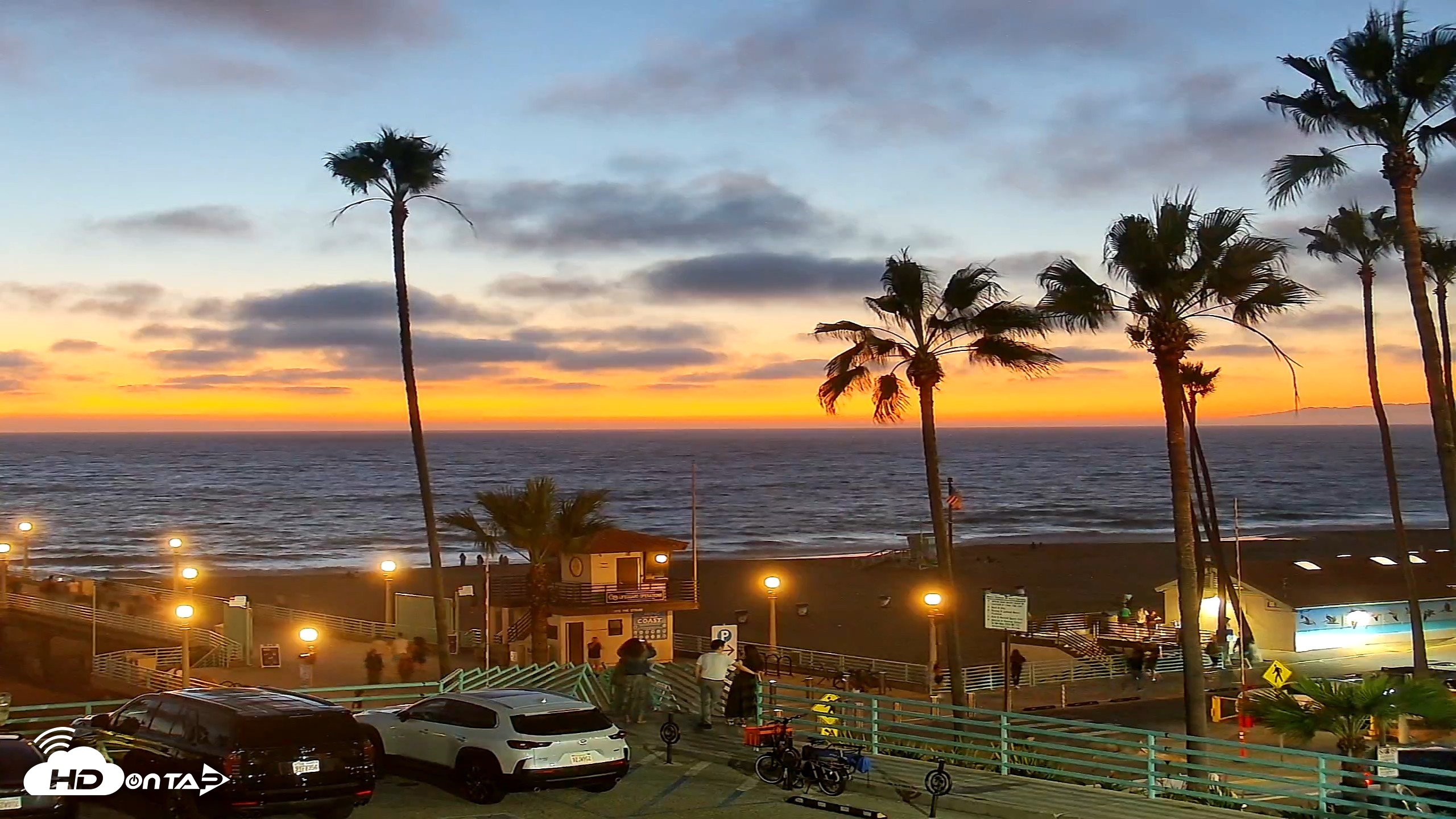 Snapshot of Manhattan Beach Pier North Live Cam taken Oct 8, 2026, 7:02pm PDT