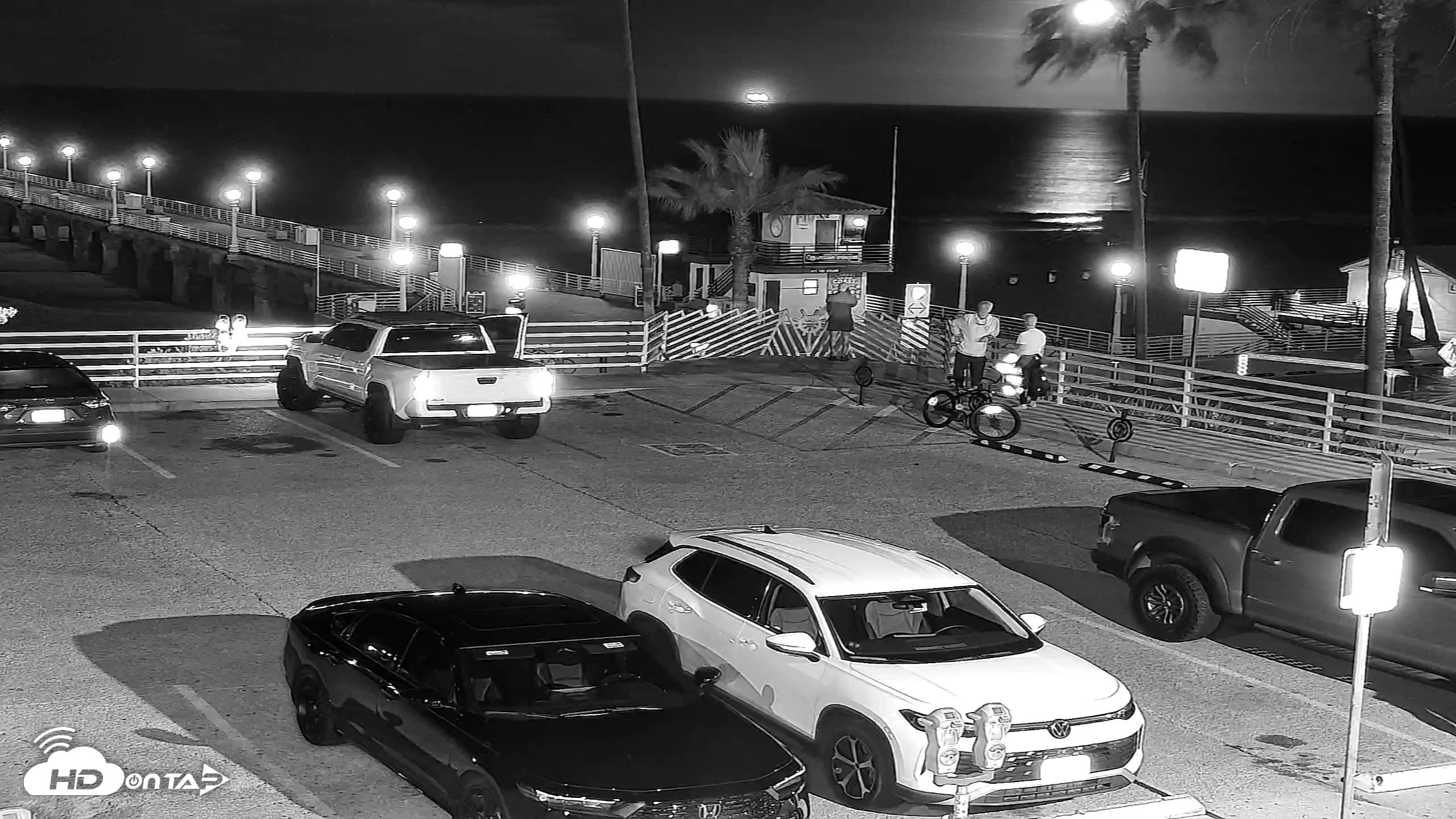 Snapshot of Manhattan Beach Pier North Live Cam taken Oct 25, 2026, 6:18am PDT