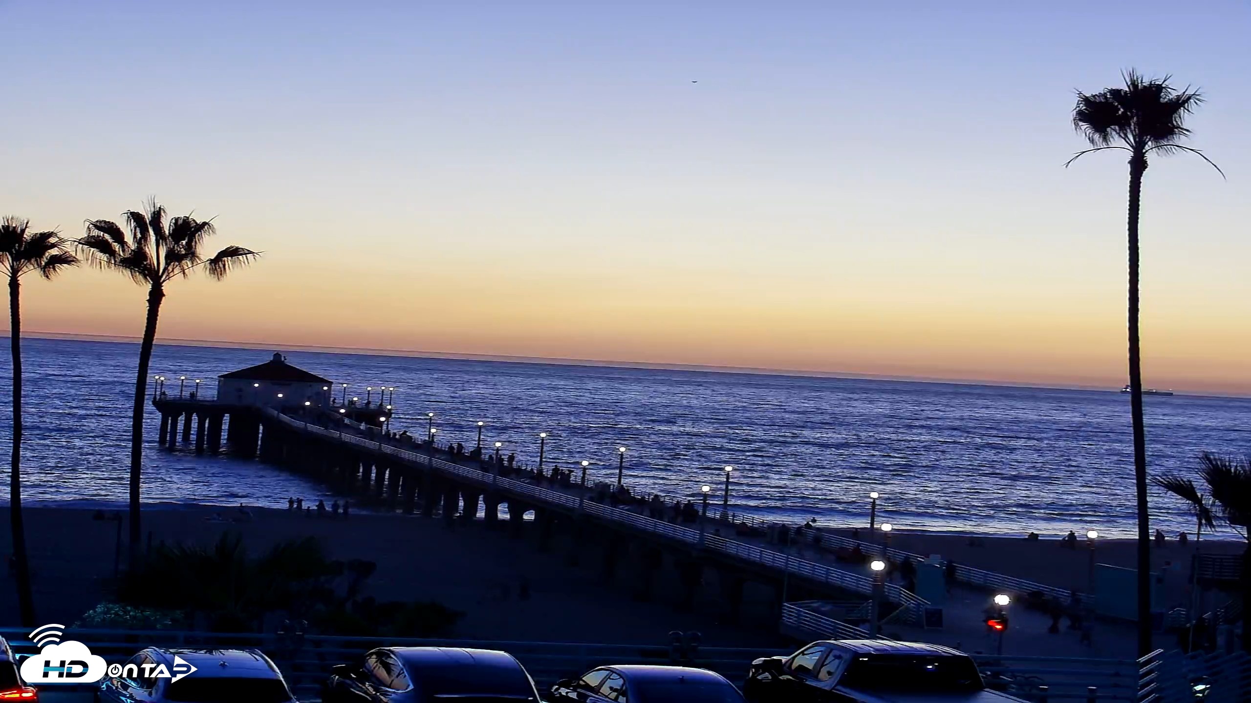 Snapshot of Manhattan Beach Pier North Live Cam taken Oct 6, 2026, 6:53pm PDT