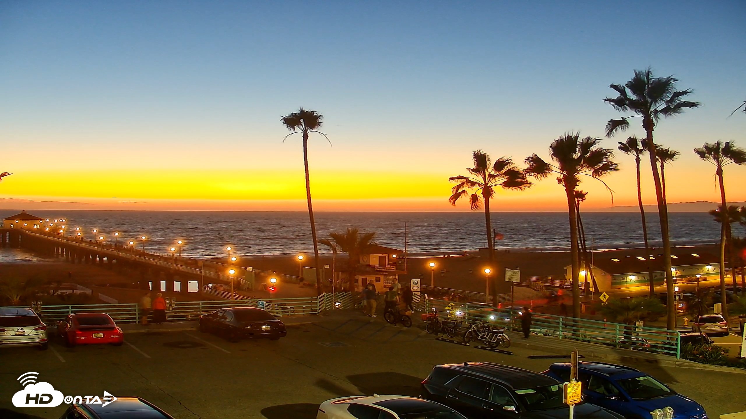 Snapshot of Manhattan Beach Pier North Live Cam taken Oct 9, 2026, 6:58pm PDT
