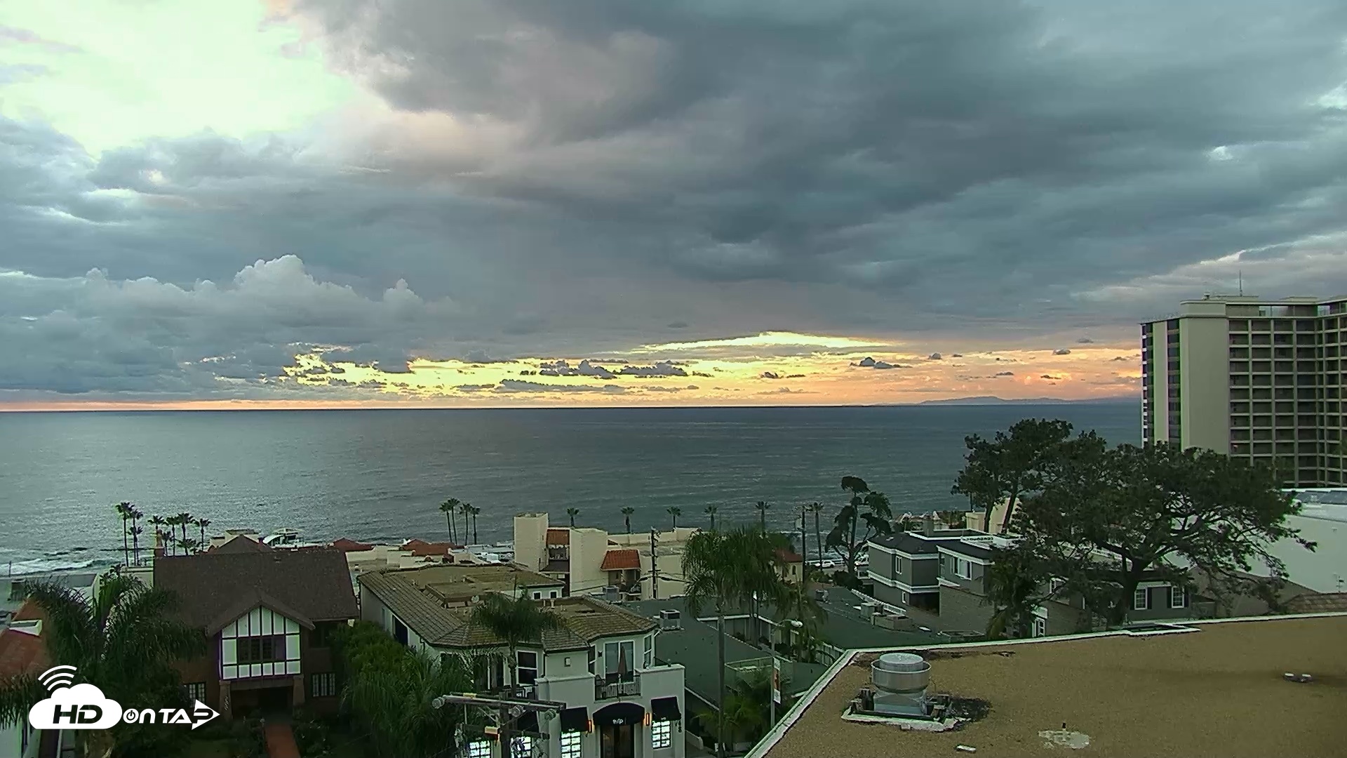 Snapshot of Inn By the Sea La Jolla Live Webcam taken Oct 23, 2026, 5:58pm PDT