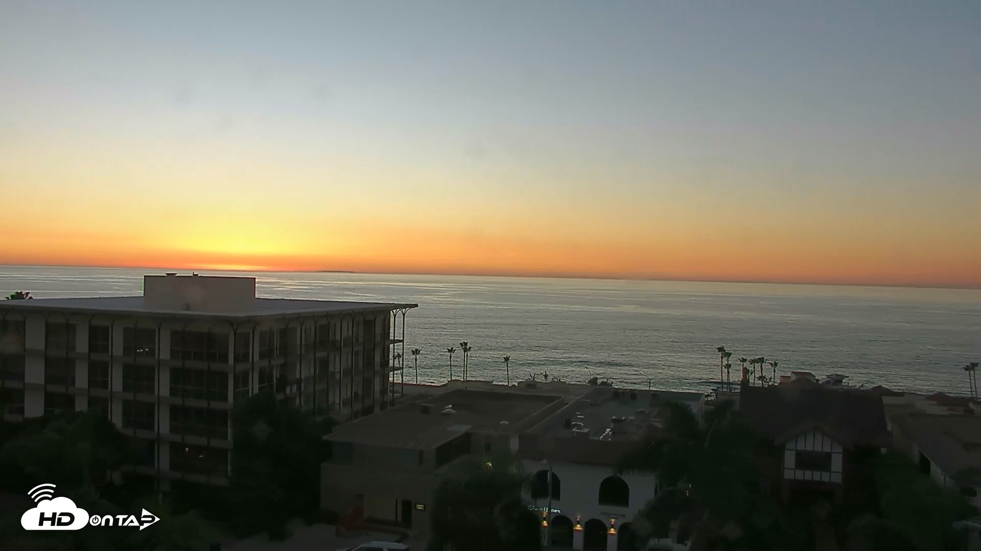 Snapshot of Inn By the Sea La Jolla Live Webcam taken Oct 4, 2026, 6:34pm PDT