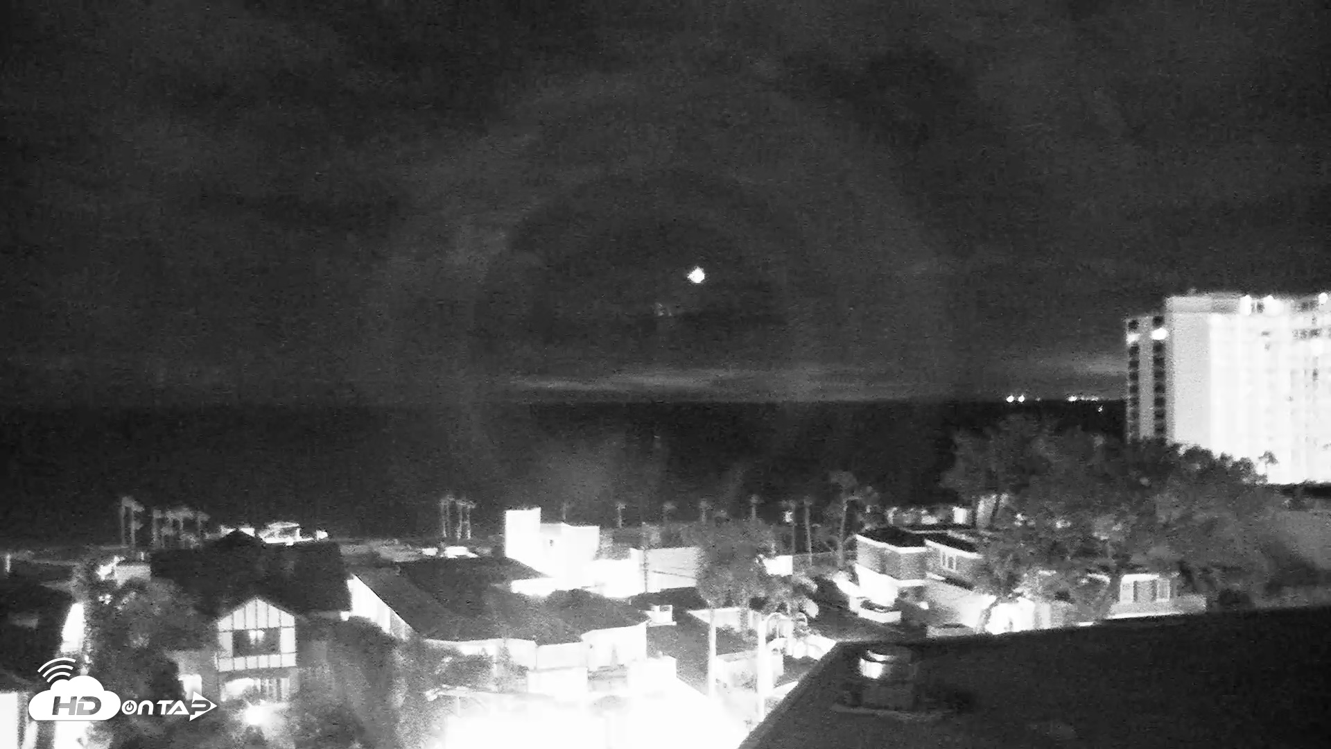 Snapshot of Inn By the Sea La Jolla Live Webcam taken Oct 21, 2026, 10:18pm PDT
