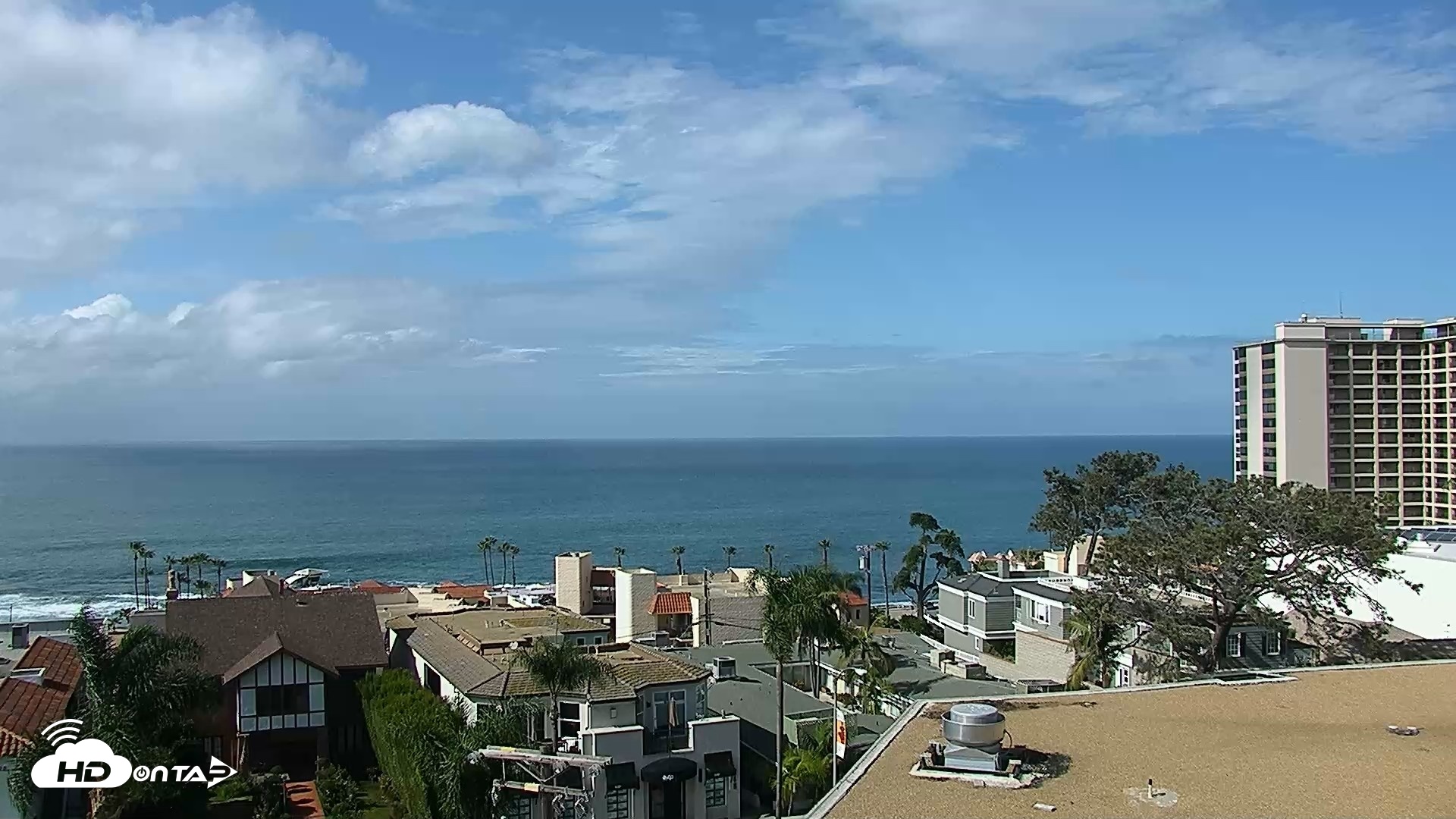Snapshot of Inn By the Sea La Jolla Live Webcam taken Oct 21, 2026, 2:03pm PDT