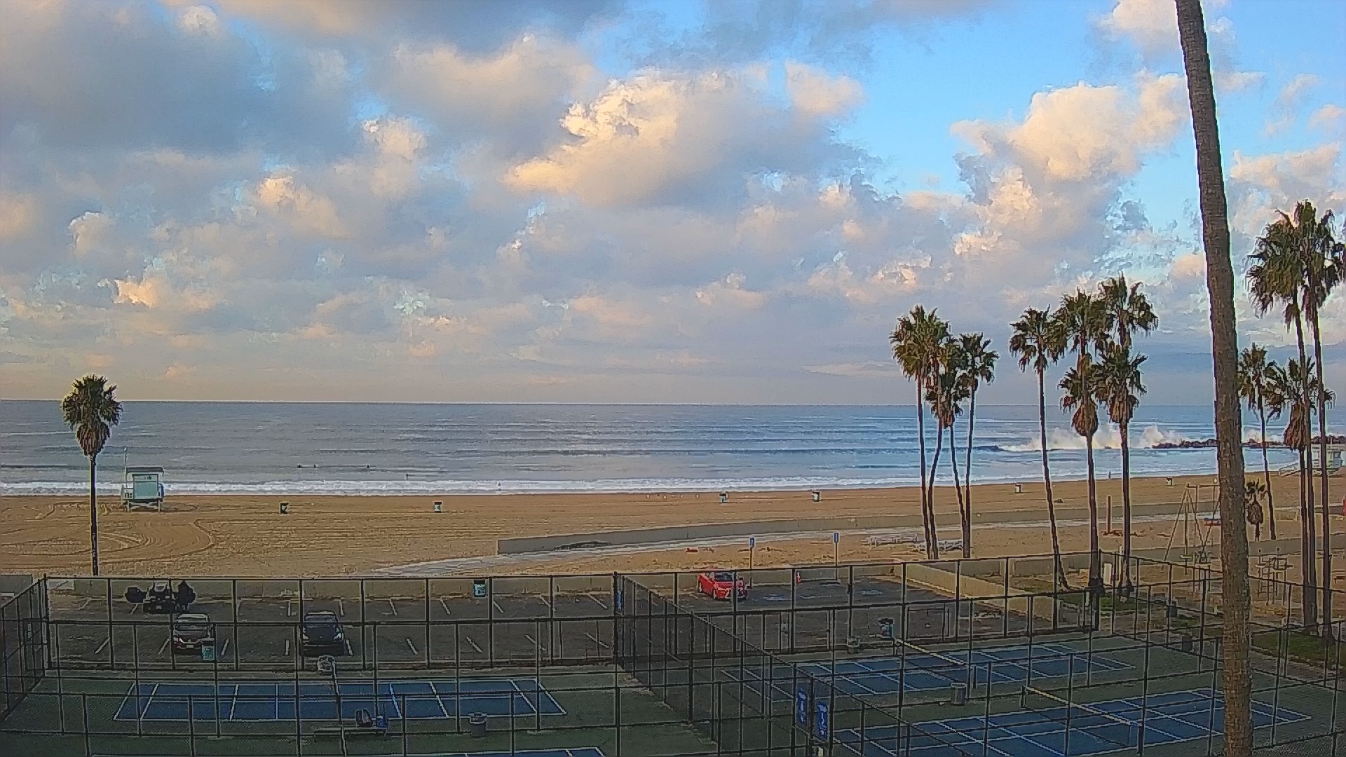 Snapshot of Venice Beach Wide View Live Webcam taken Jan 17, 2025, 7:42am PST