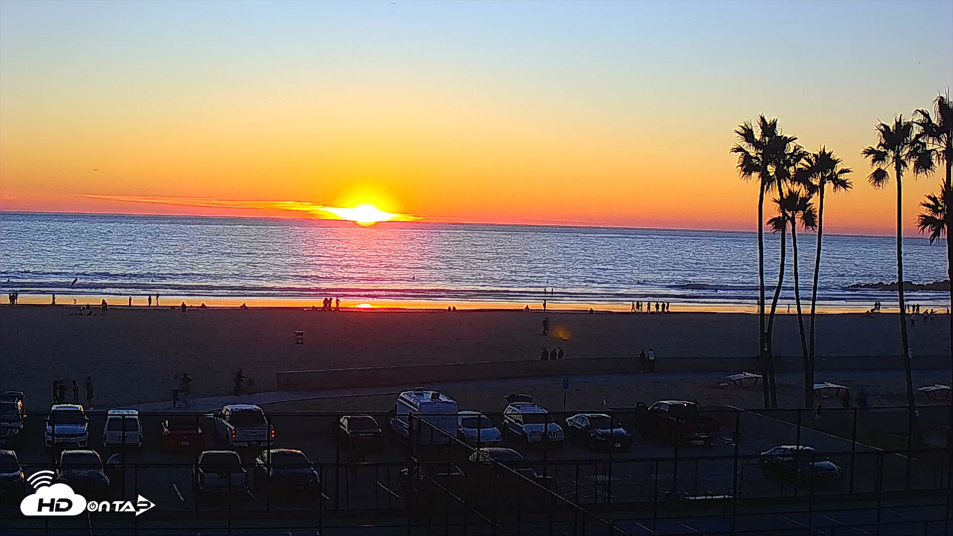 Snapshot of Venice Beach Wide View Live Webcam taken Nov 25, 2025, 4:46pm PST