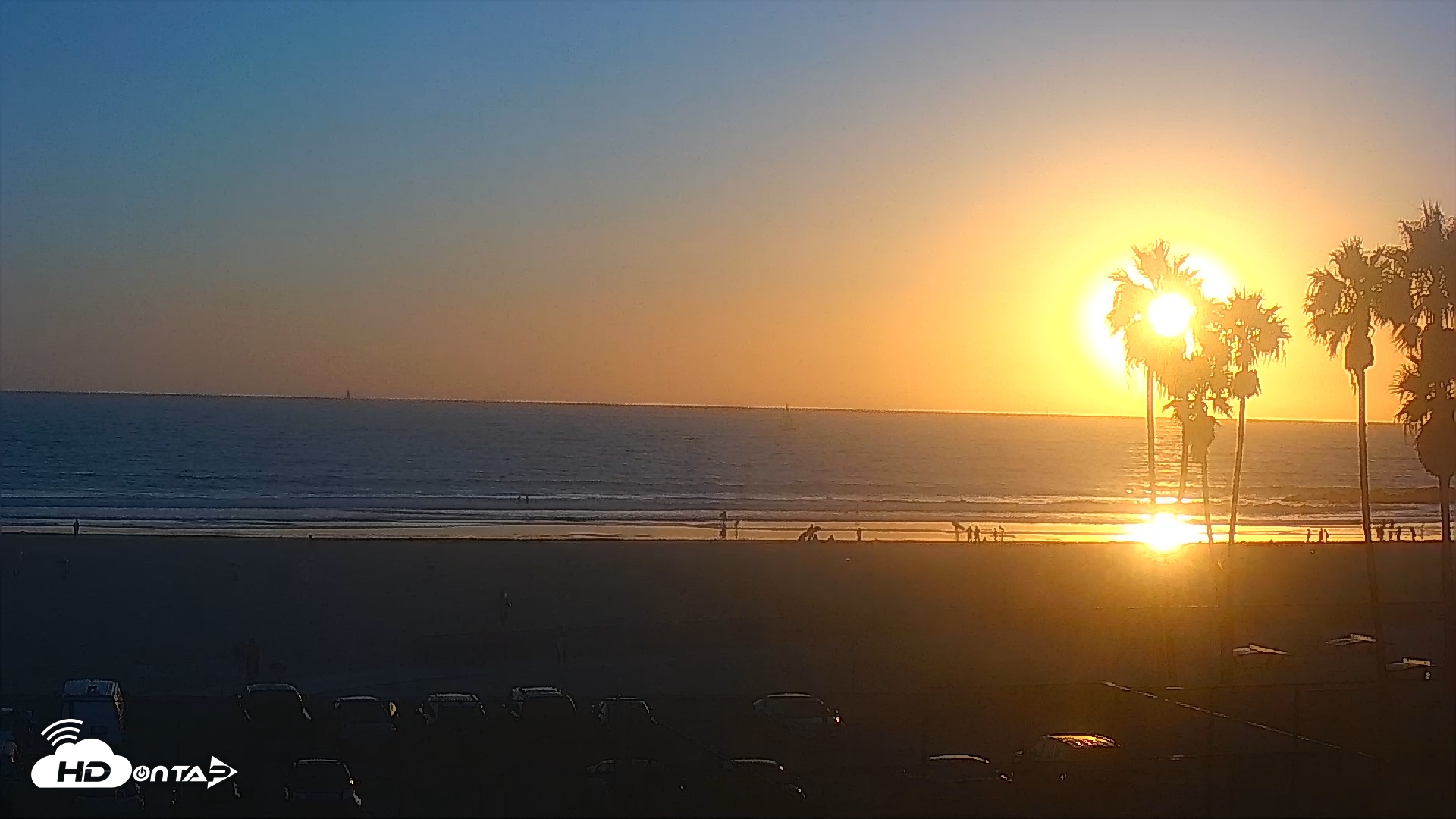 Snapshot of Venice Beach Wide View Live Webcam taken Oct 11, 2025, 6:11pm PDT
