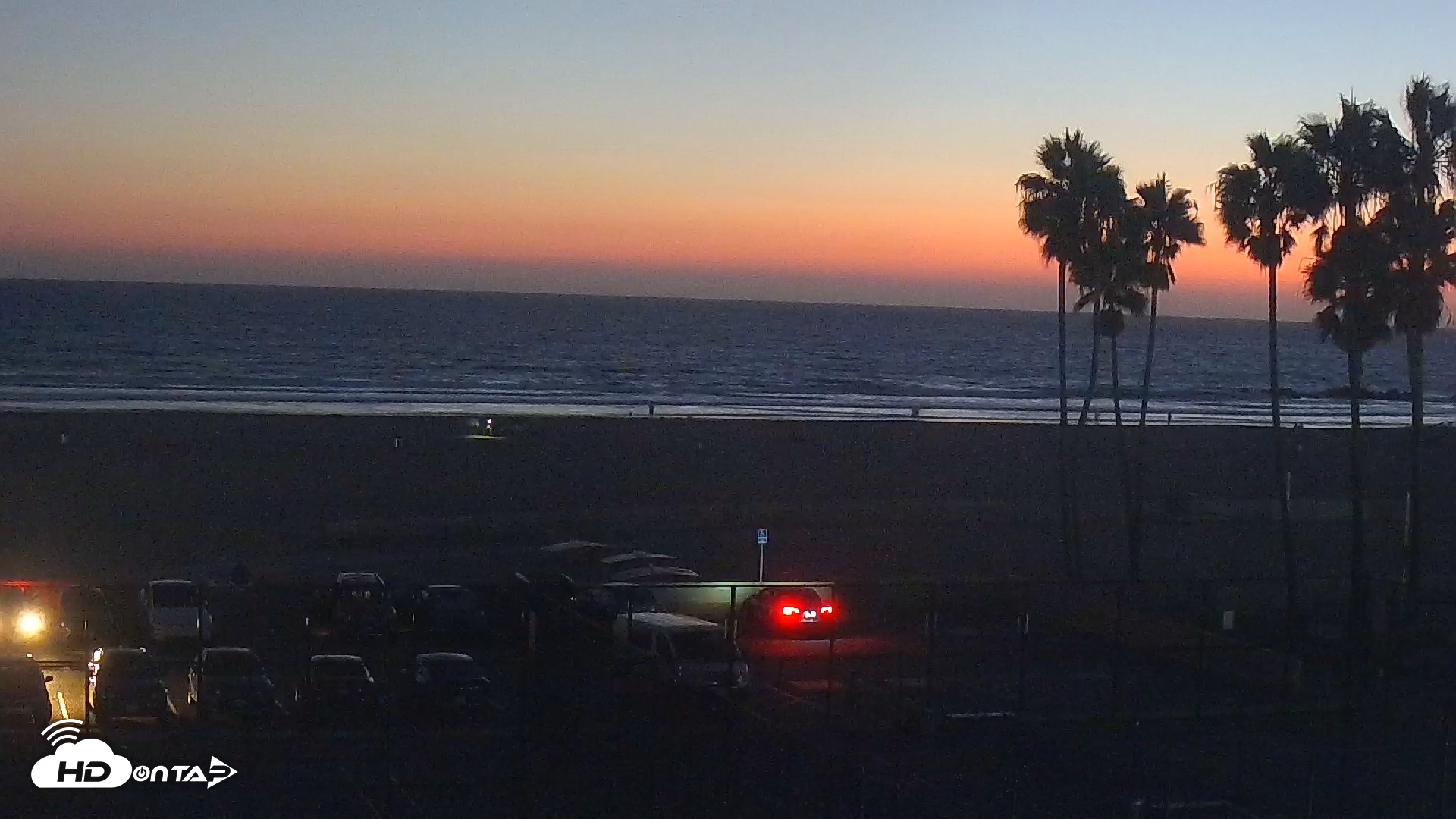 Snapshot of Venice Beach Wide View Live Webcam taken Sep 18, 2026, 7:35pm PDT