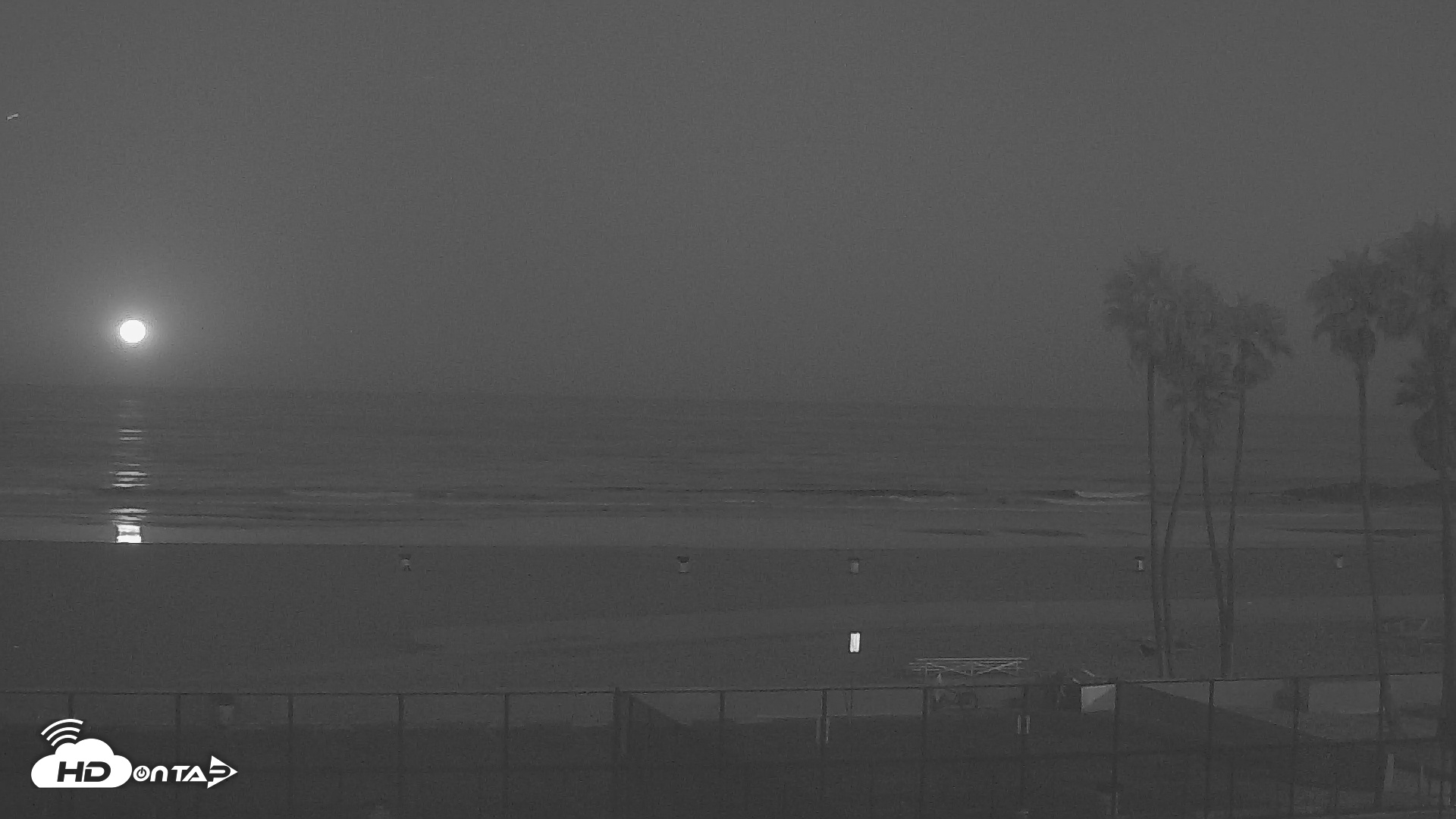 Snapshot of Venice Beach Wide View Live Webcam taken Jul 10, 2025, 5:13am PDT