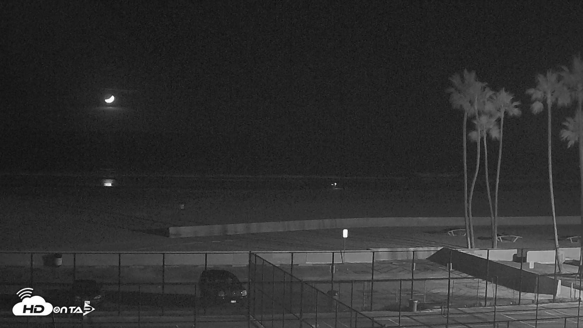 Snapshot of Venice Beach Wide View Live Webcam taken Nov 24, 2025, 8:10pm PST