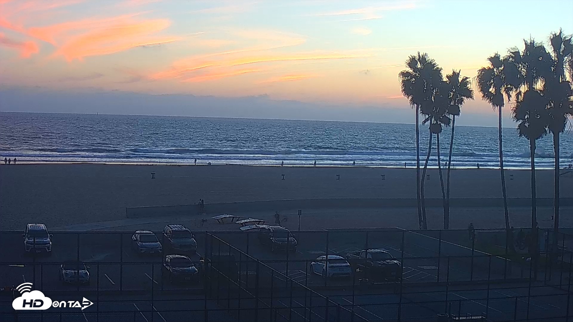 Snapshot of Venice Beach Wide View Live Webcam taken Sep 25, 2026, 6:59pm PDT