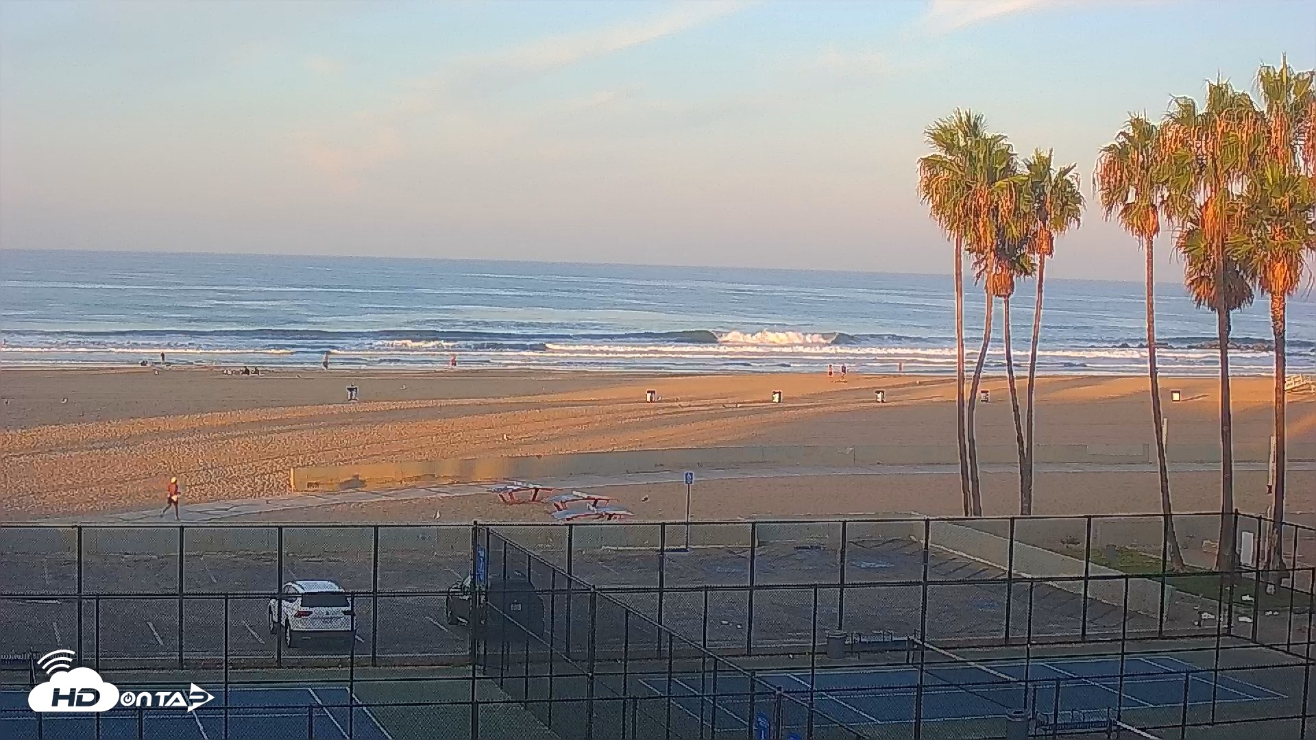 Snapshot of Venice Beach Wide View Live Webcam taken Sep 26, 2026, 7:07am PDT