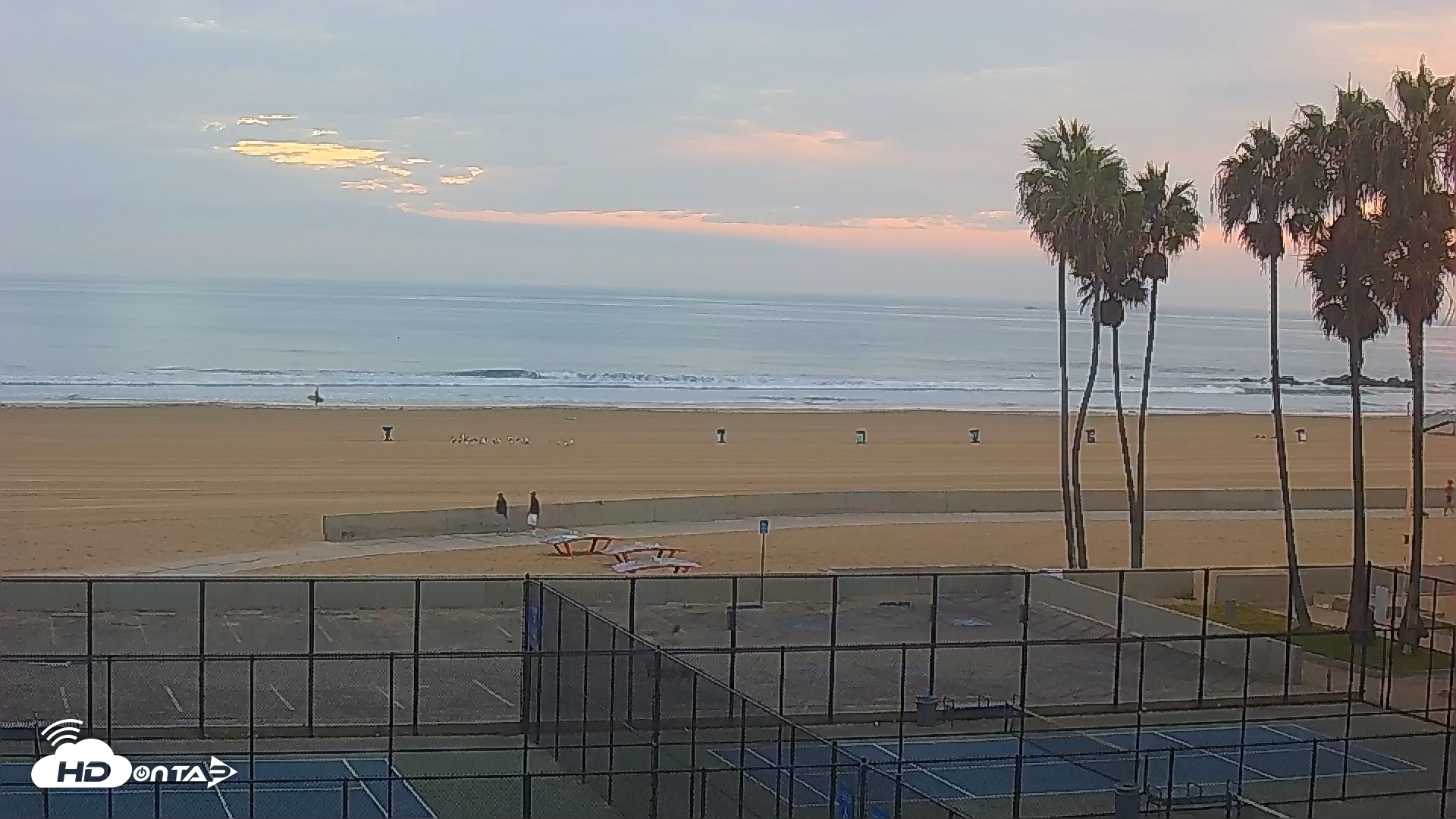 Snapshot of Venice Beach Wide View Live Webcam taken Sep 27, 2026, 6:59am PDT