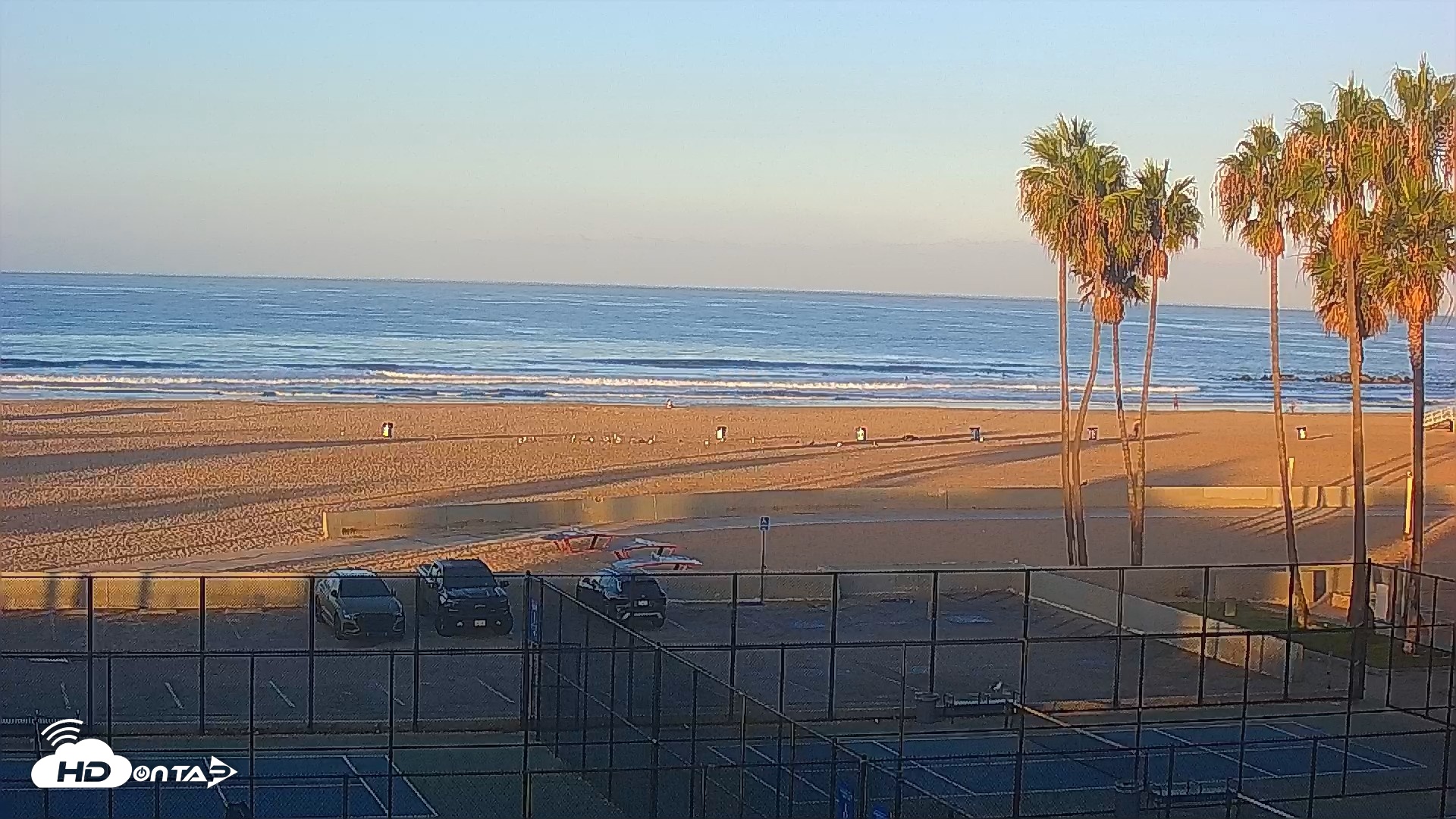 Snapshot of Venice Beach Wide View Live Webcam taken Sep 28, 2026, 7:17am PDT