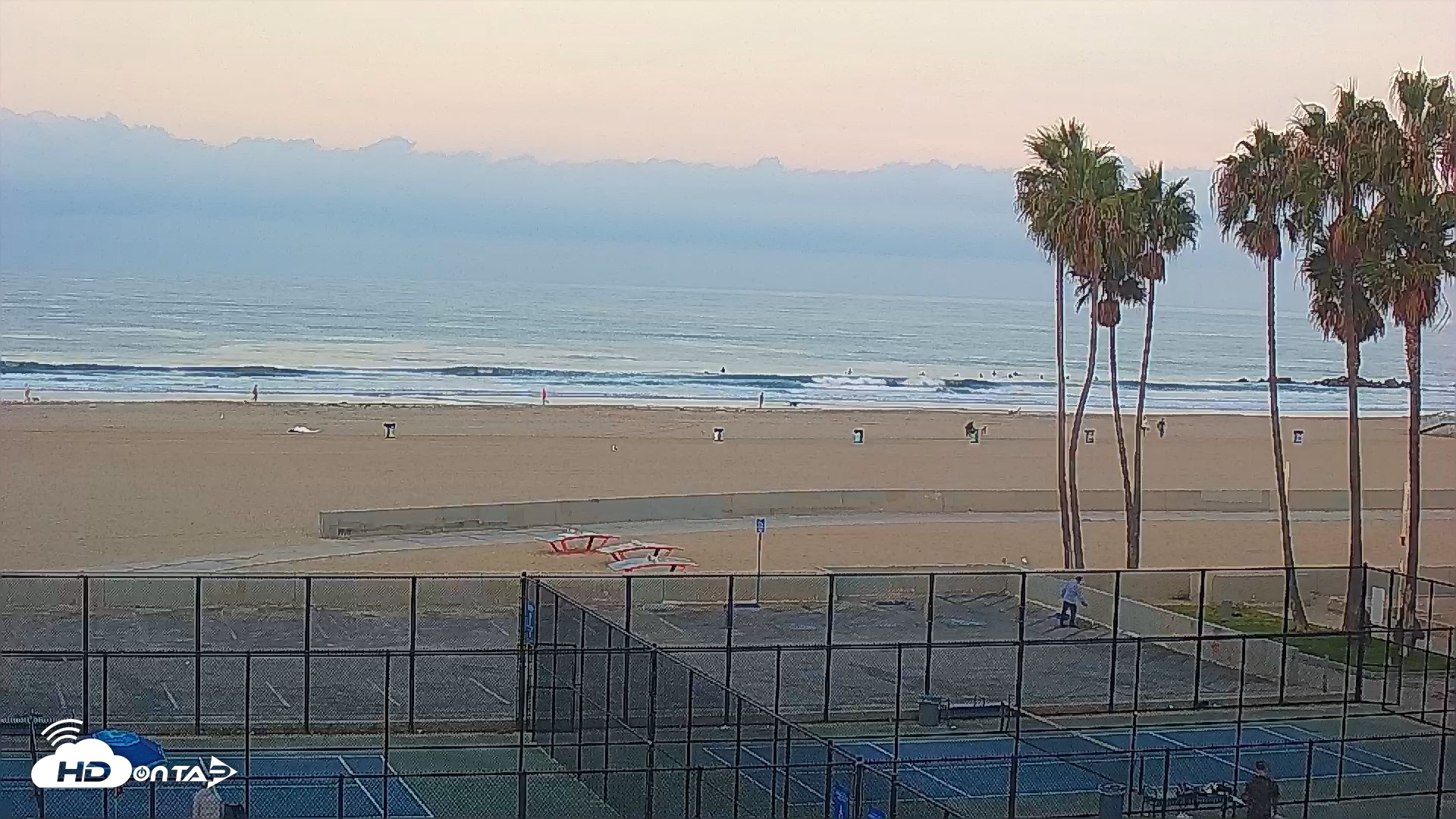 Snapshot of Venice Beach Wide View Live Webcam taken Sep 22, 2026, 6:51am PDT