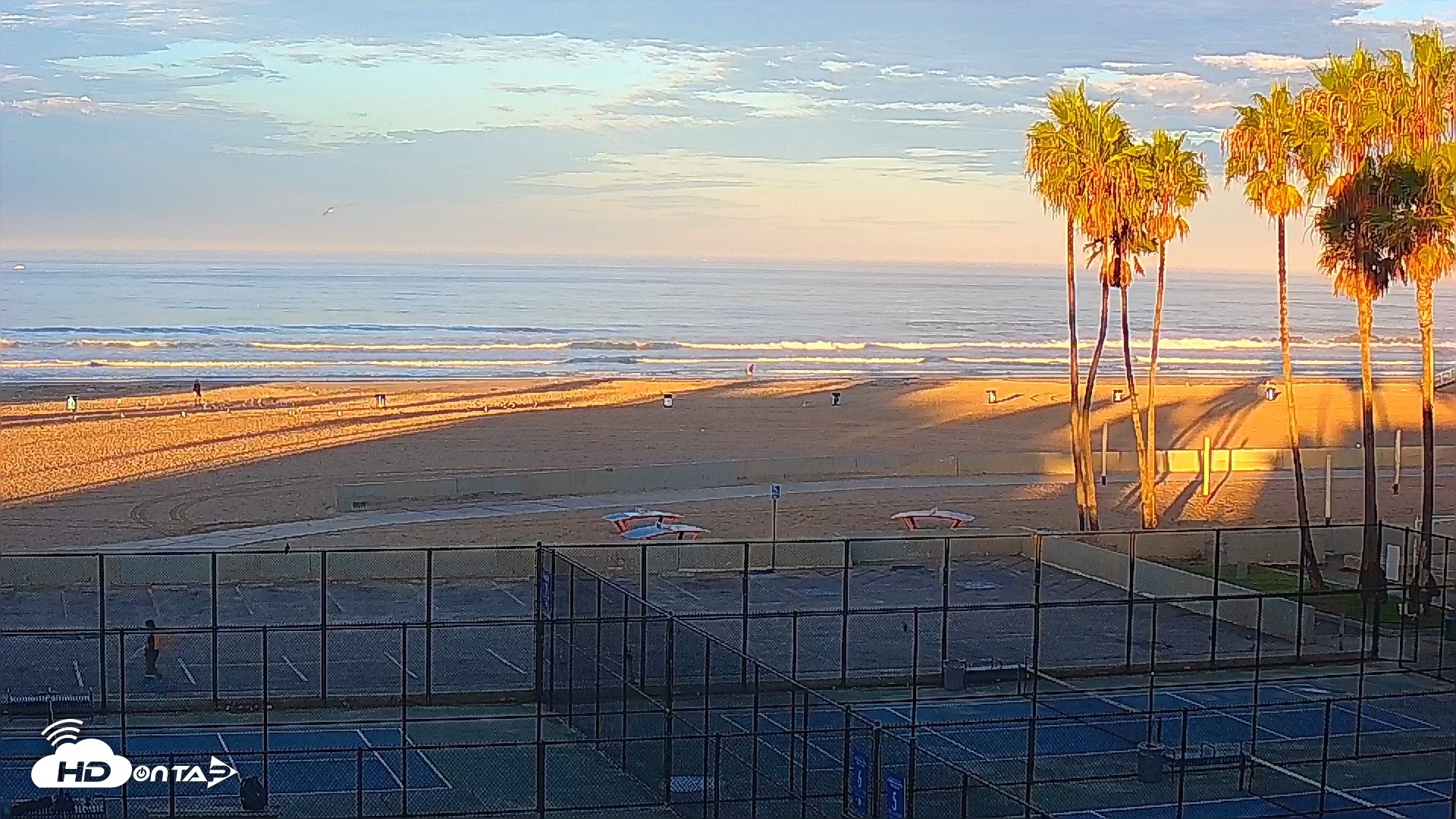 Snapshot of Venice Beach Wide View Live Webcam taken Sep 8, 2026, 6:56am PDT