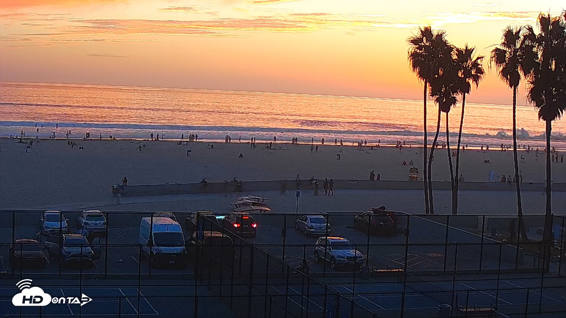 Snapshot of Venice Beach Wide View Live Webcam taken Oct 17, 2026, 6:21pm PDT