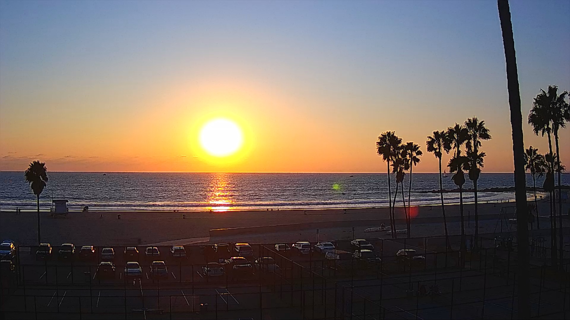 Snapshot of Venice Beach Wide View Live Webcam taken Jan 18, 2025, 4:51pm PST