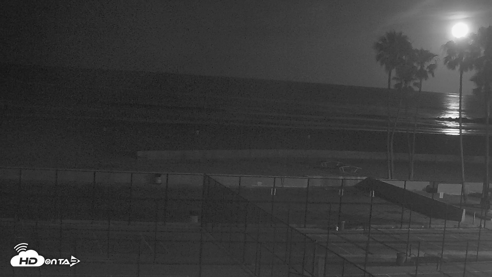 Snapshot of Venice Beach Wide View Live Webcam taken Apr 28, 2026, 3:58am PDT